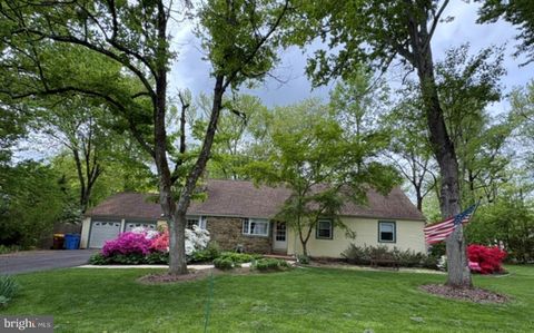 207 W FERRY ROAD YARDLEY PA 19067