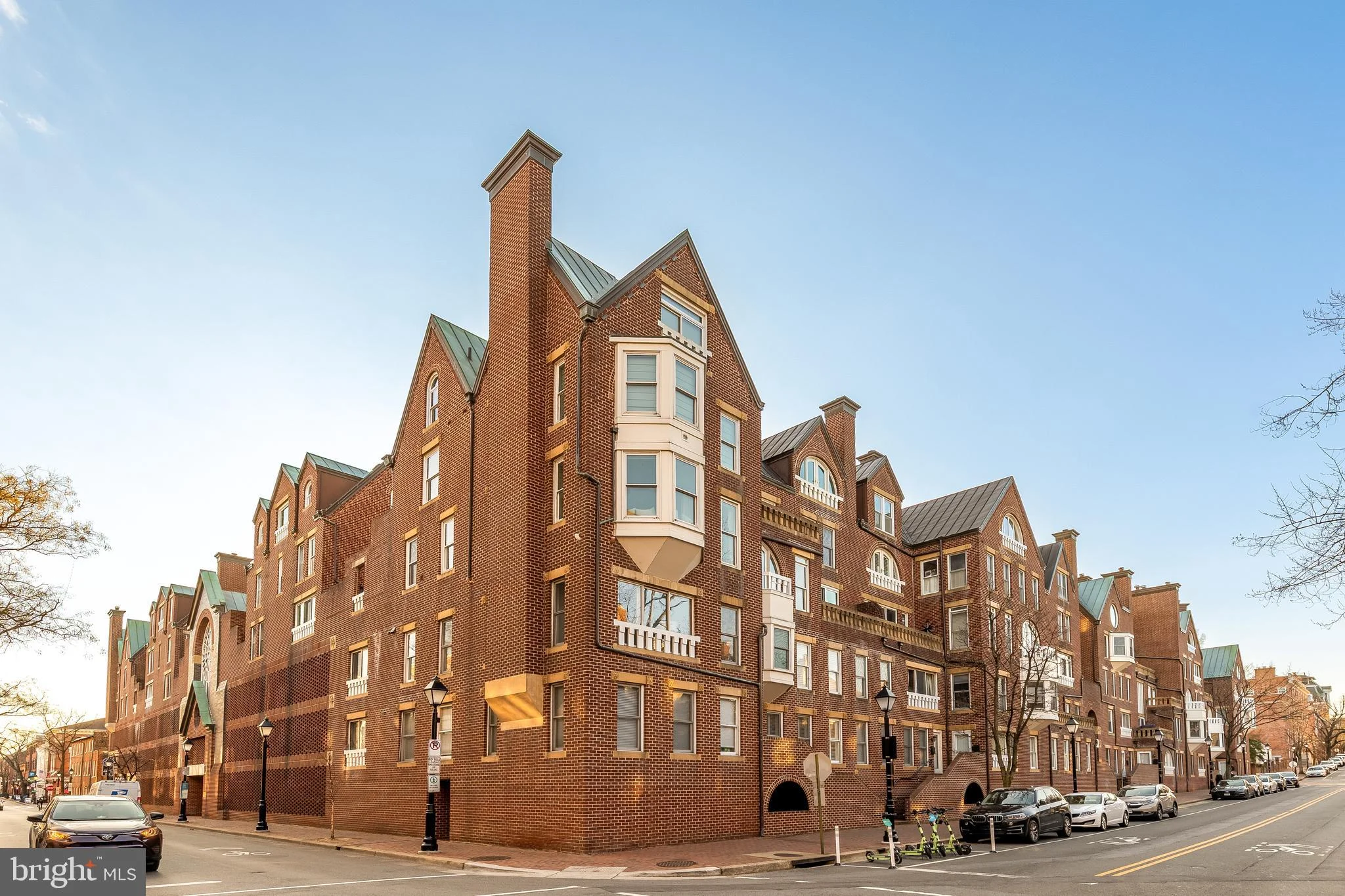 125 N Lee Street Unit DH407