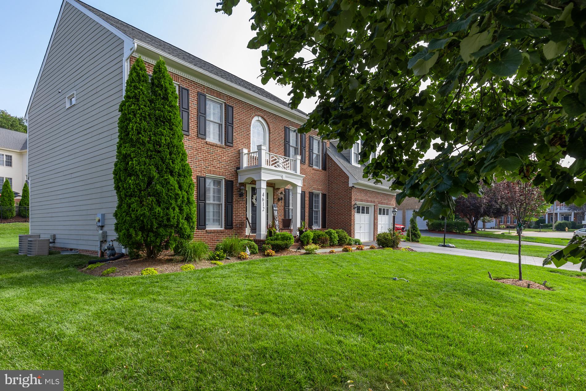 RIVER FALLS - Residential