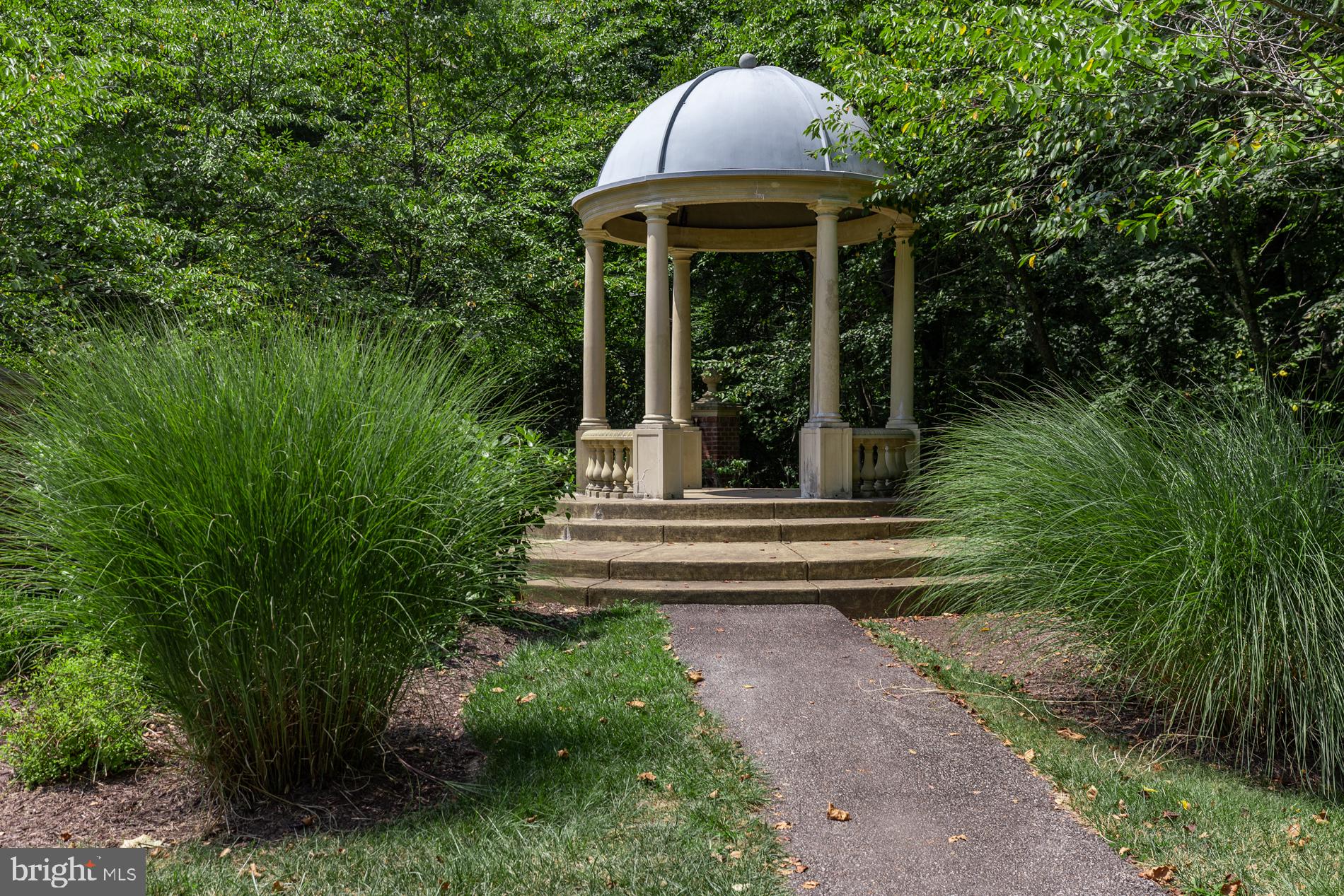 RIVER FALLS - Residential