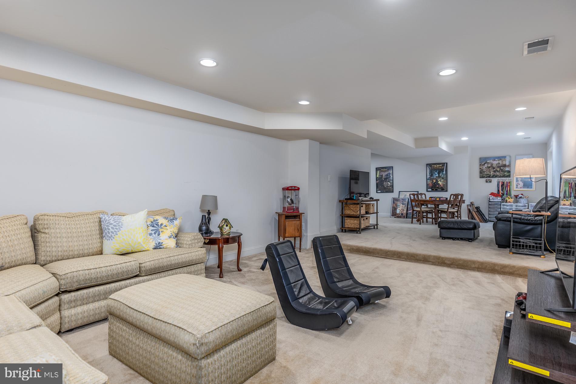 RIVER FALLS - Residential