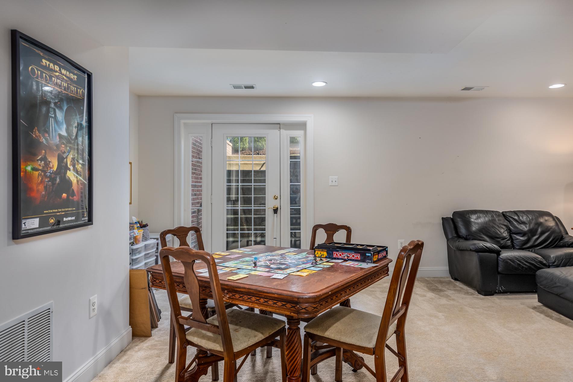 RIVER FALLS - Residential