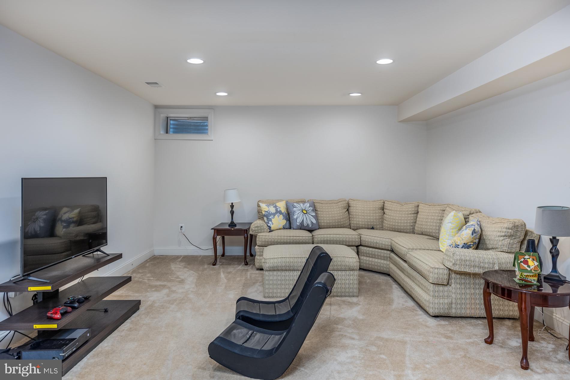 RIVER FALLS - Residential