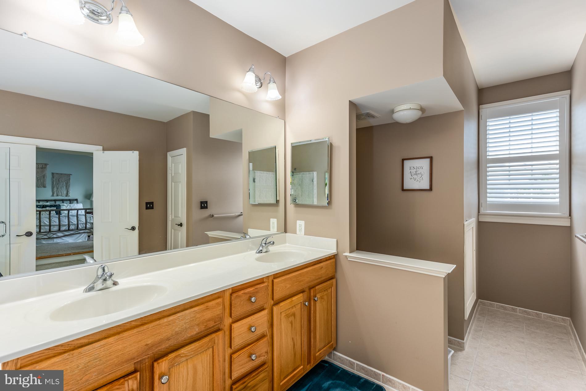 RIVER FALLS - Residential