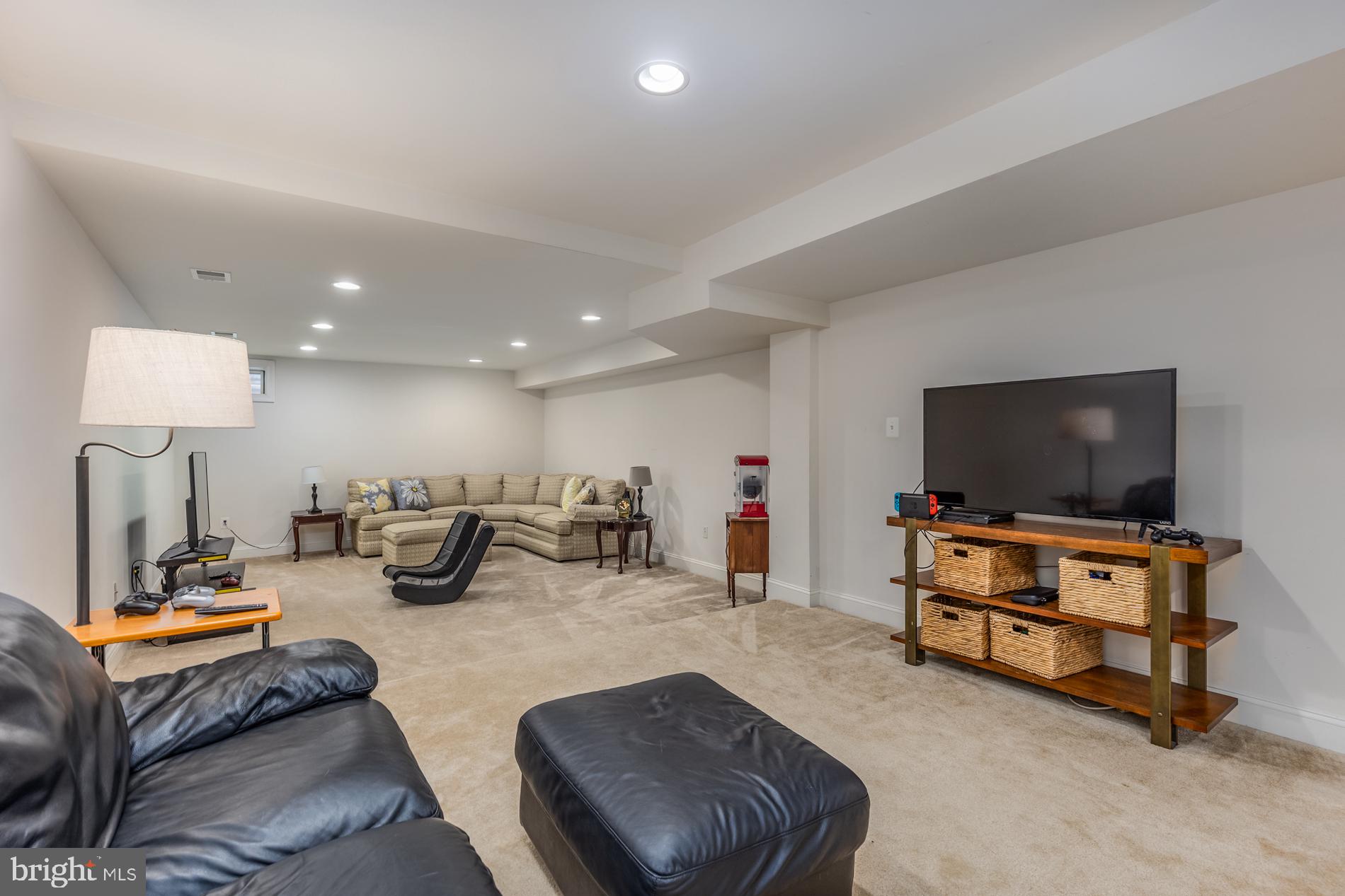 RIVER FALLS - Residential