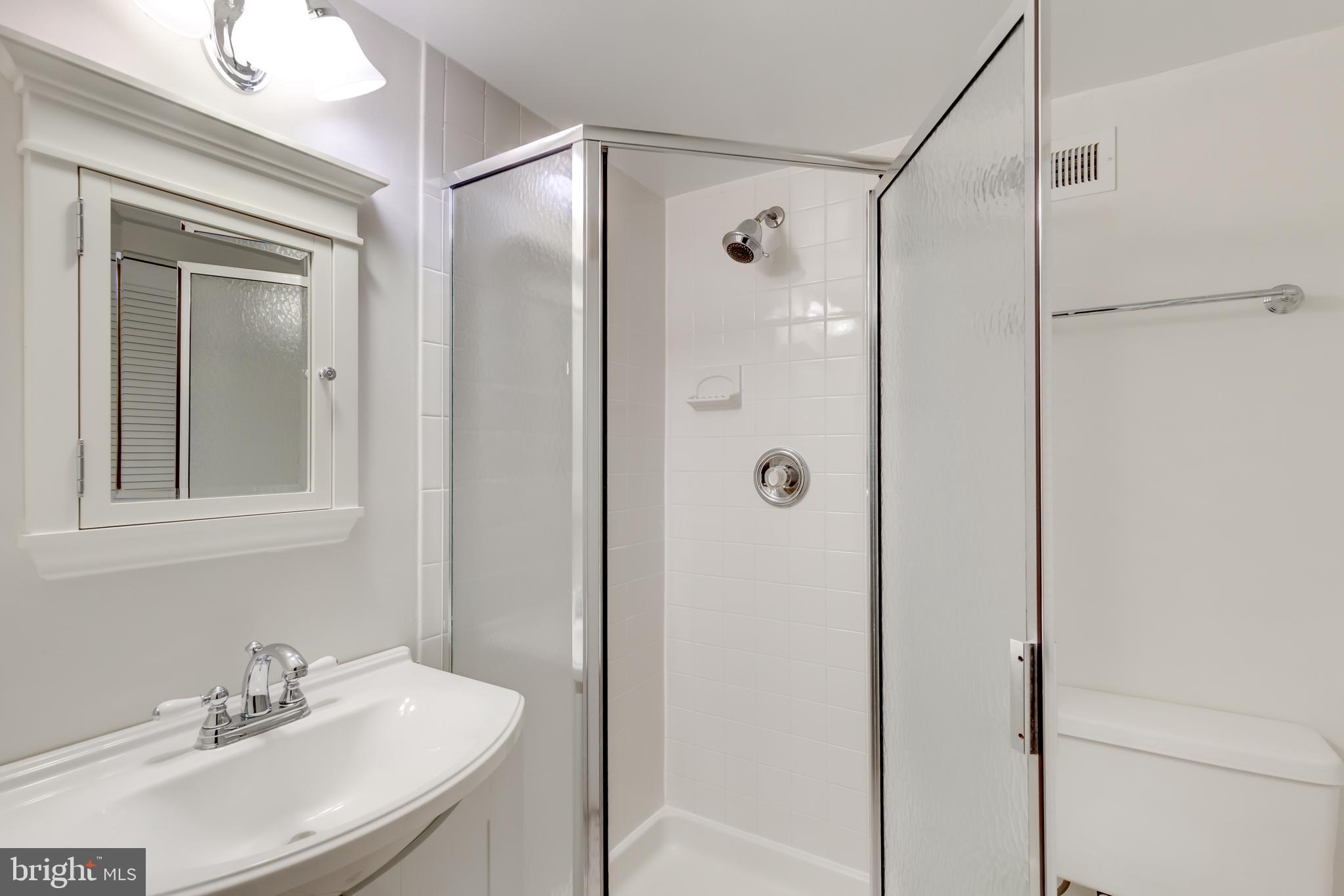 FAIRLINGTON ARBORS - Residential Lease