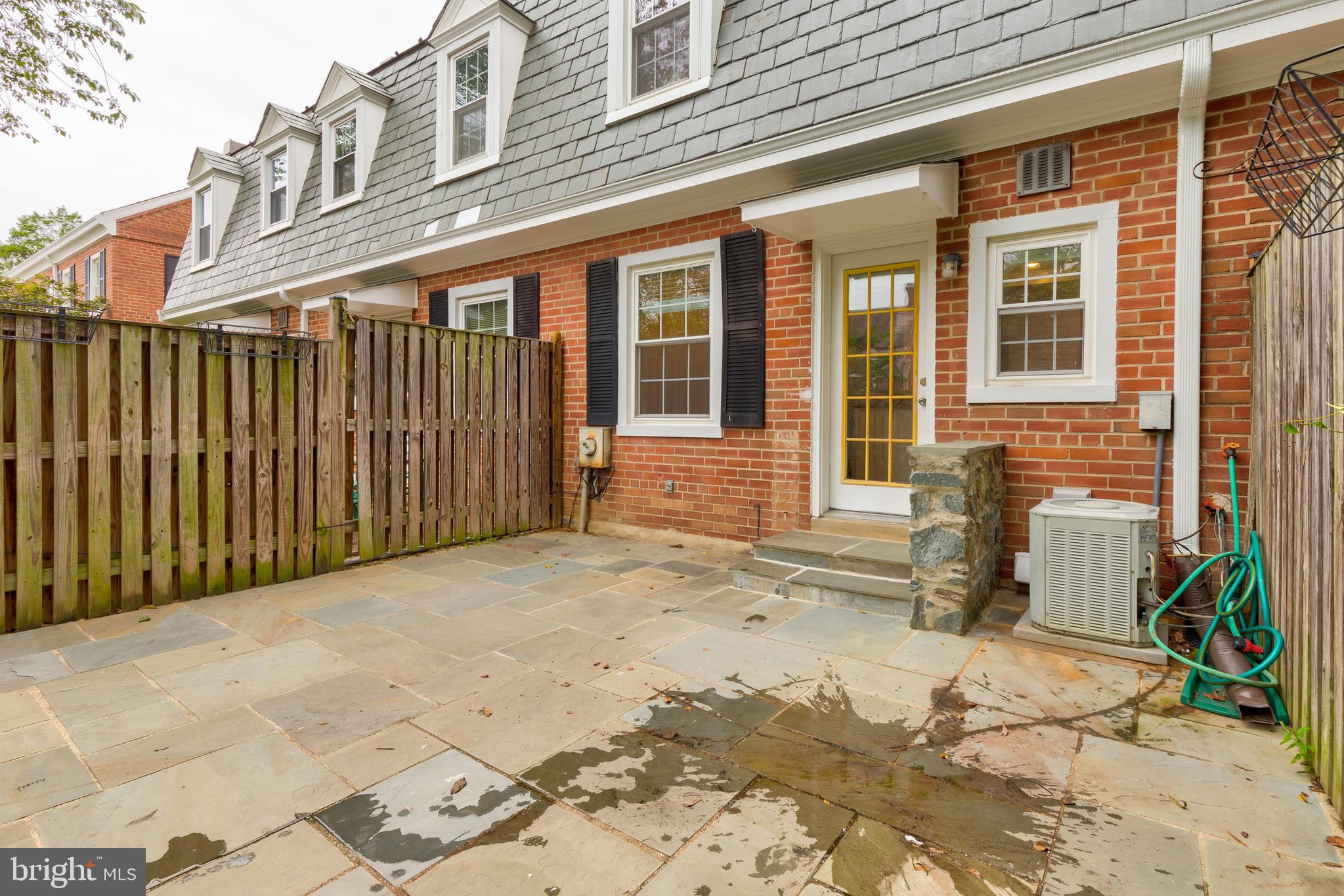 FAIRLINGTON ARBORS - Residential Lease