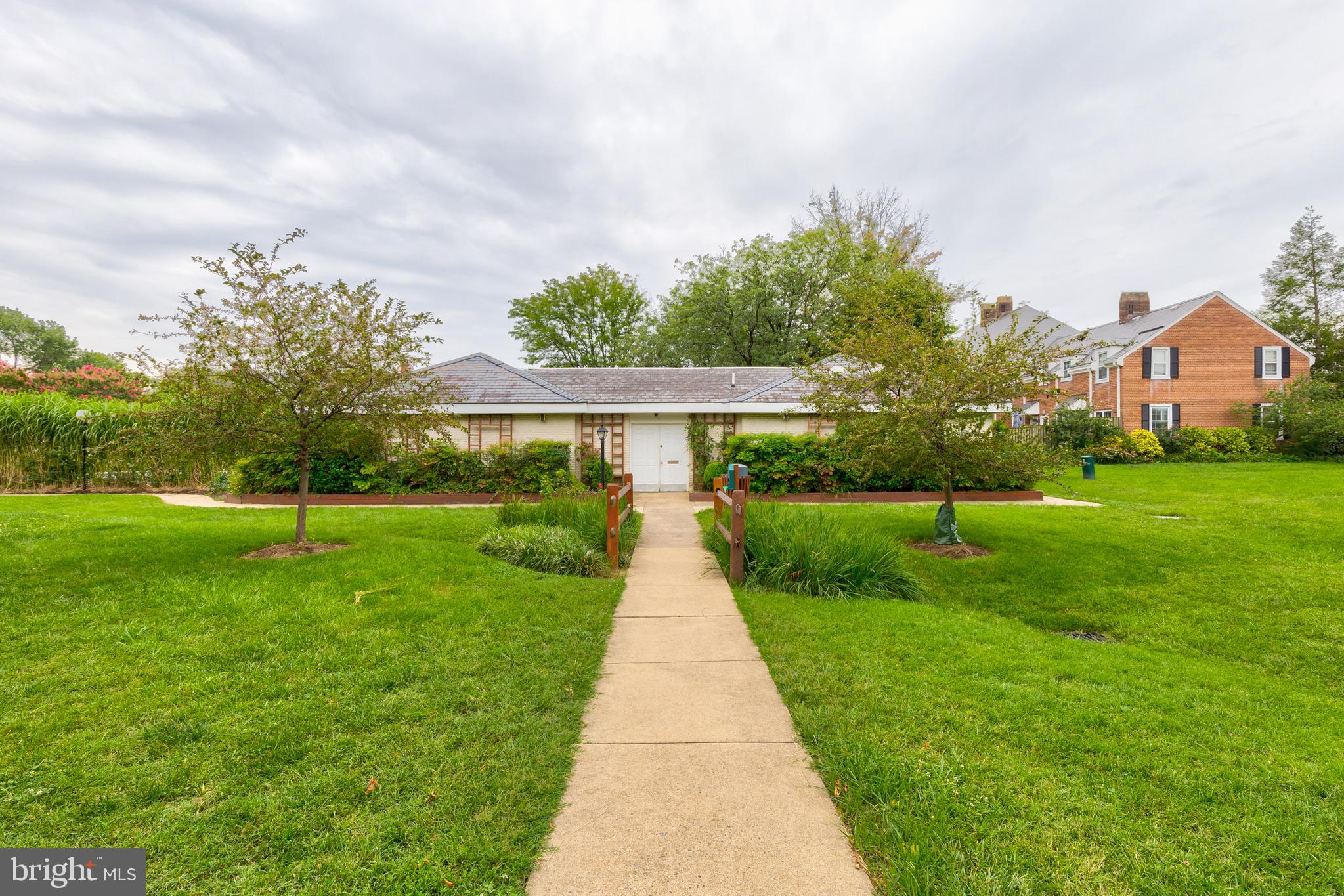 FAIRLINGTON ARBORS - Residential Lease