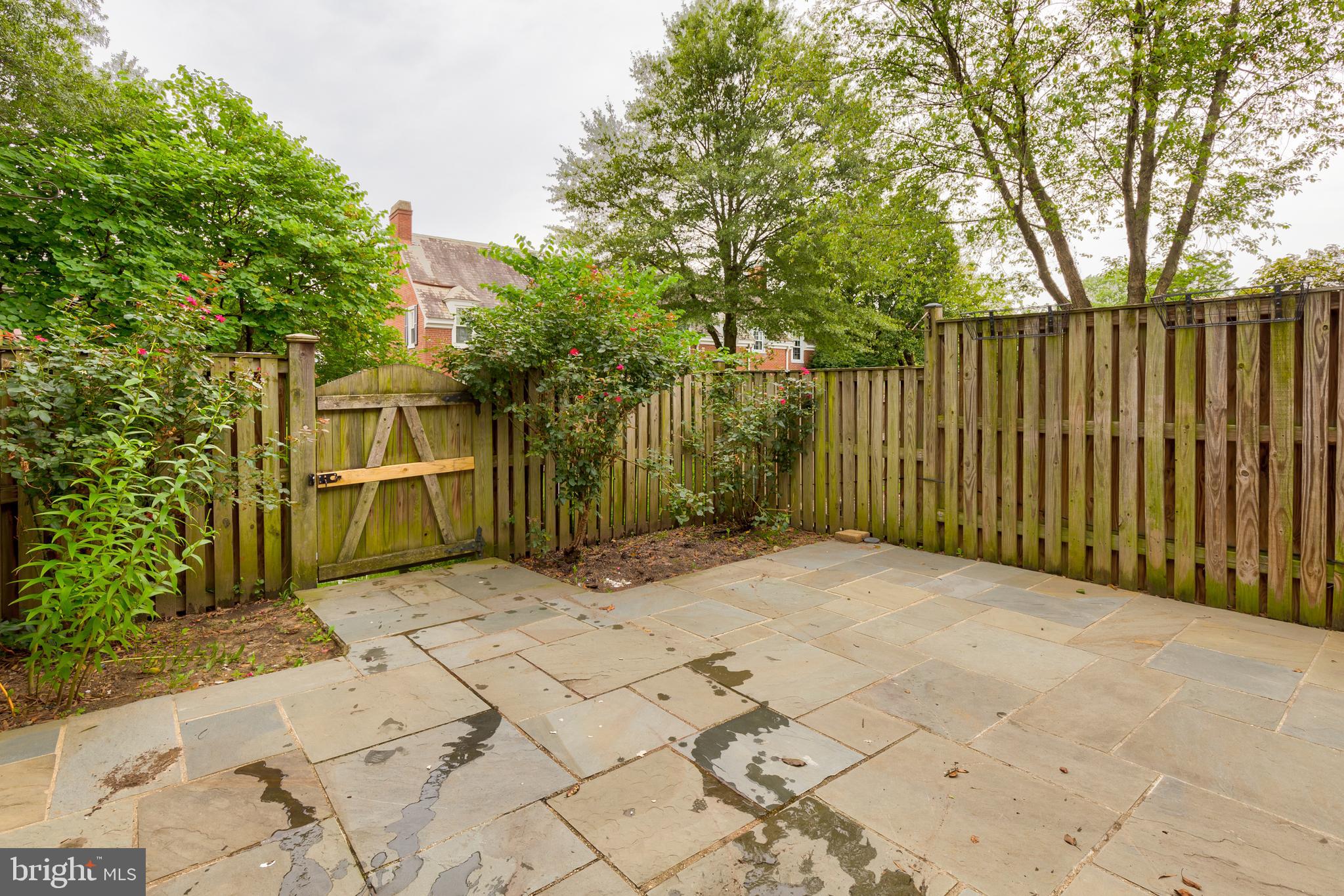 FAIRLINGTON ARBORS - Residential Lease