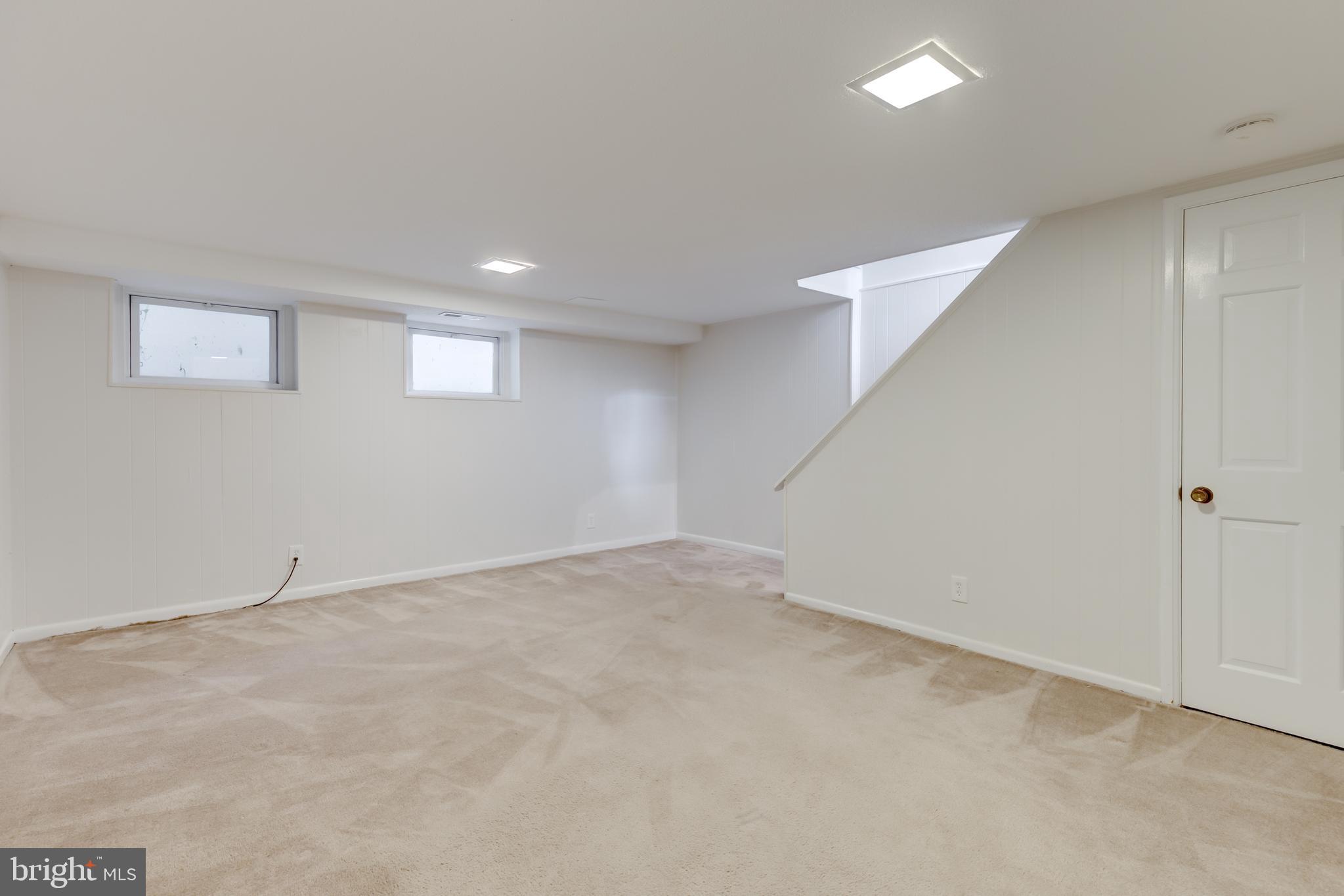 FAIRLINGTON ARBORS - Residential Lease