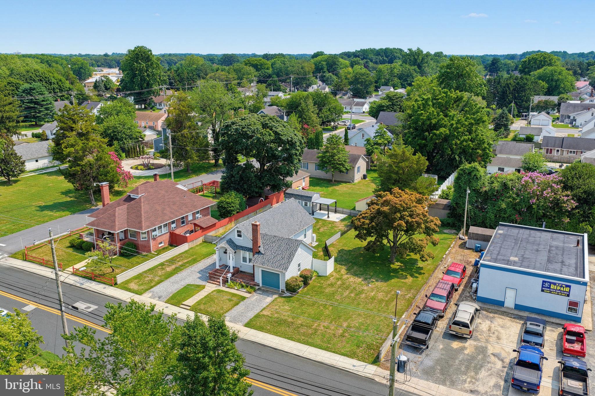 606 SE 2ND STREET