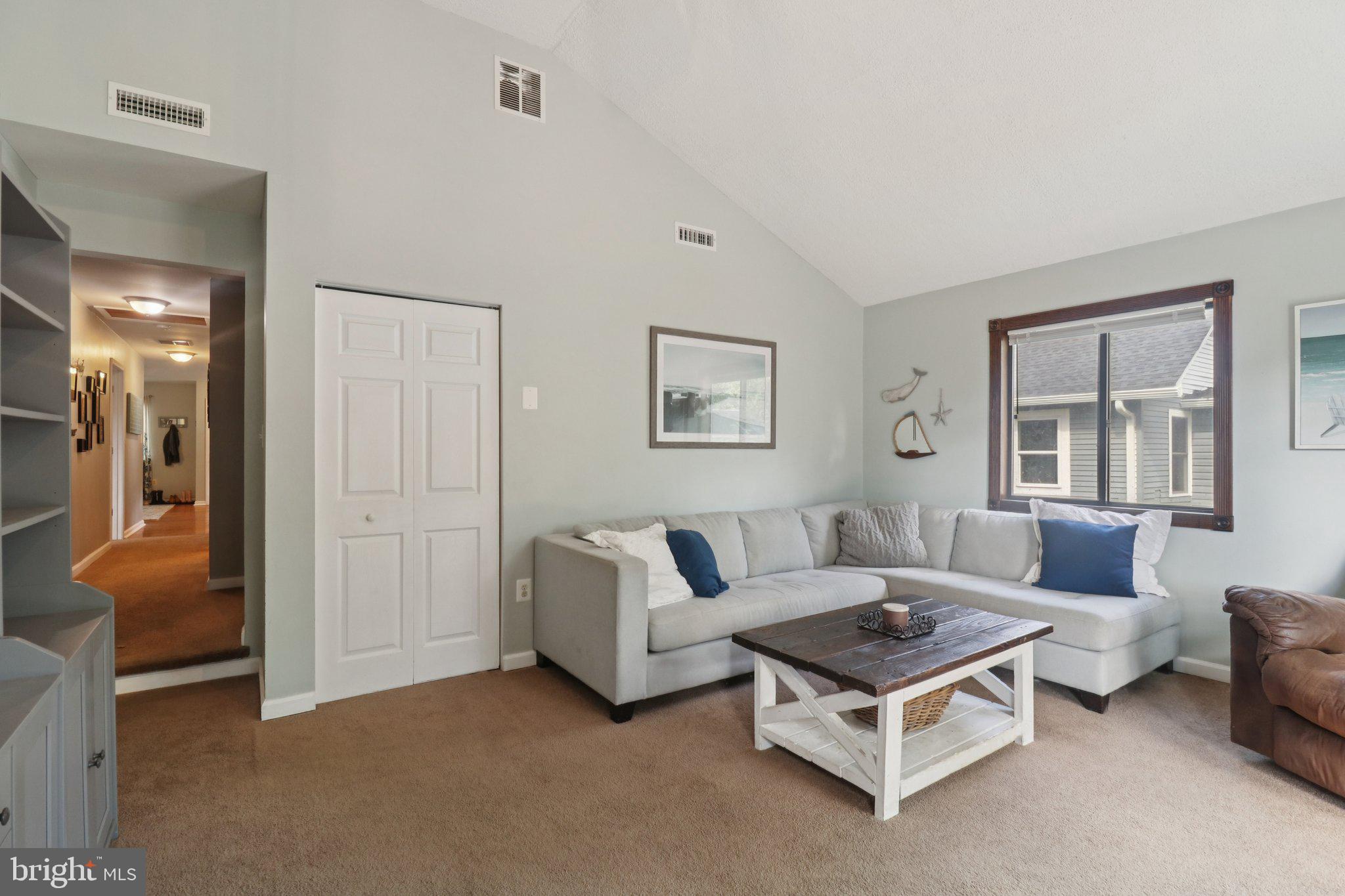 FRANKLIN MANOR BEACH - Residential