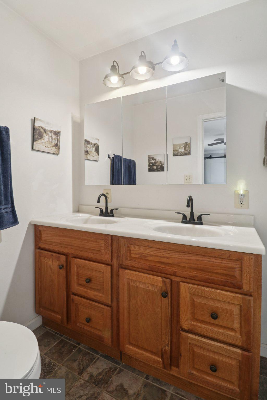 FRANKLIN MANOR BEACH - Residential