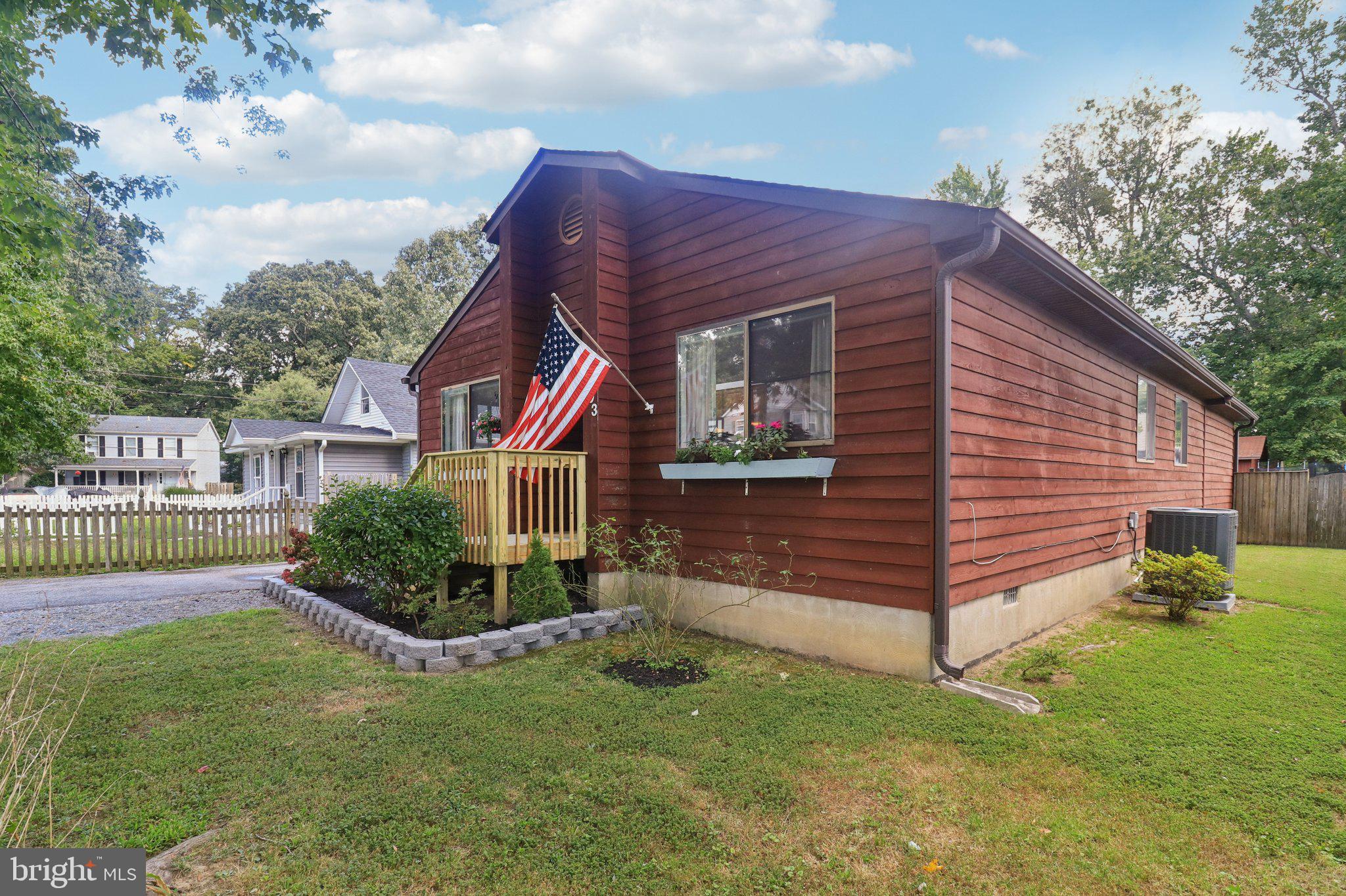 FRANKLIN MANOR BEACH - Residential