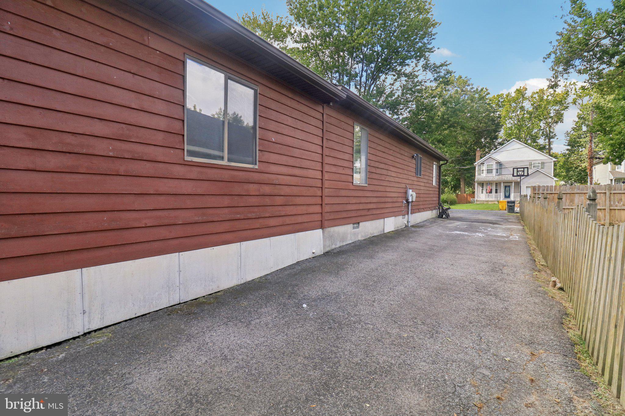 FRANKLIN MANOR BEACH - Residential