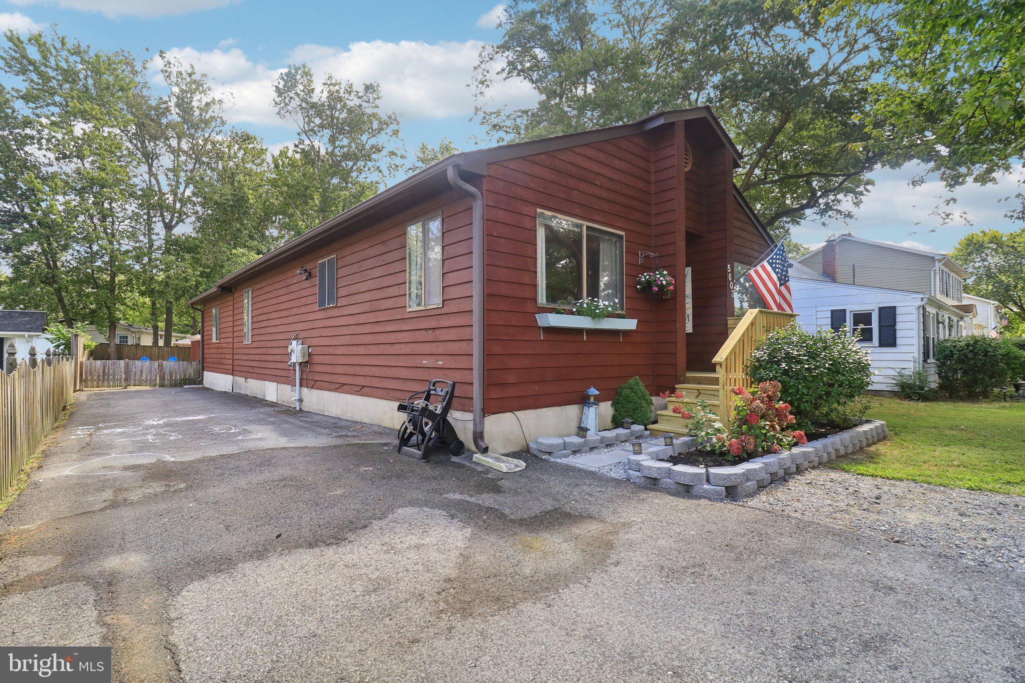 FRANKLIN MANOR BEACH - Residential