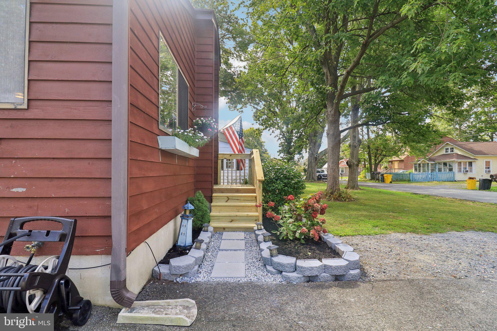 FRANKLIN MANOR BEACH - Residential