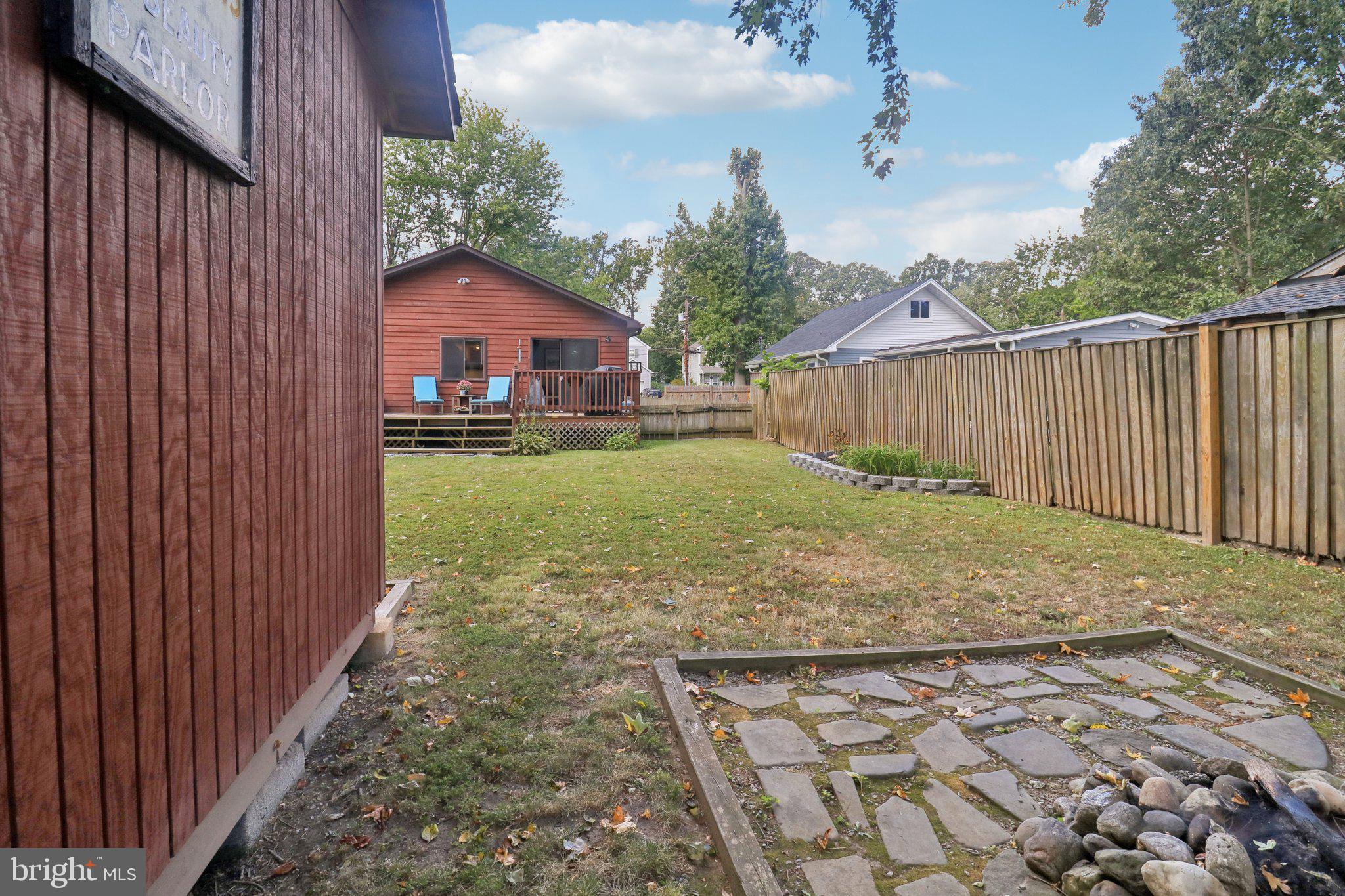 FRANKLIN MANOR BEACH - Residential