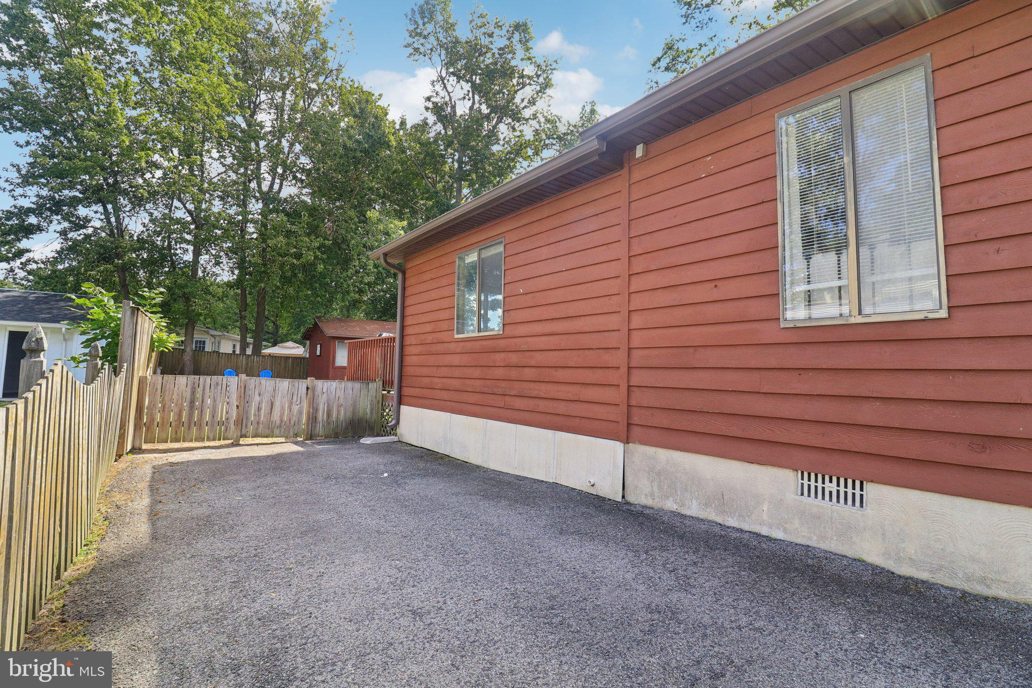 FRANKLIN MANOR BEACH - Residential