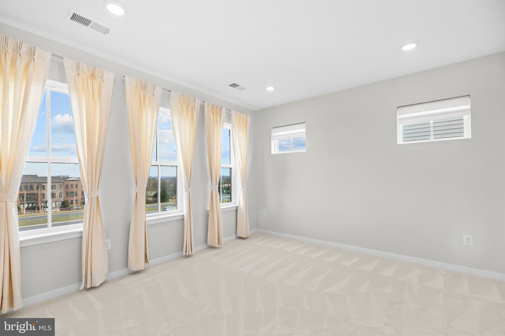 BRAMBLETON - Residential