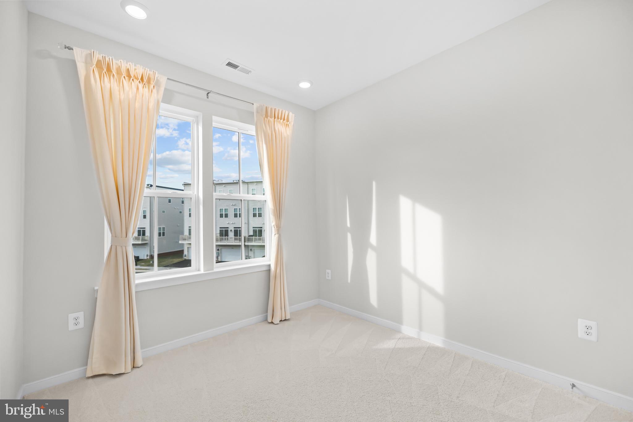 BRAMBLETON - Residential