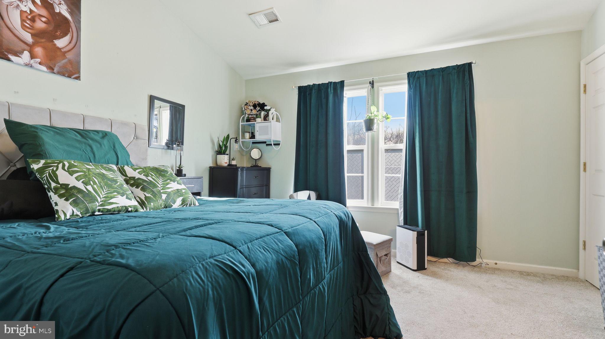 SENECA RIDGE - Residential