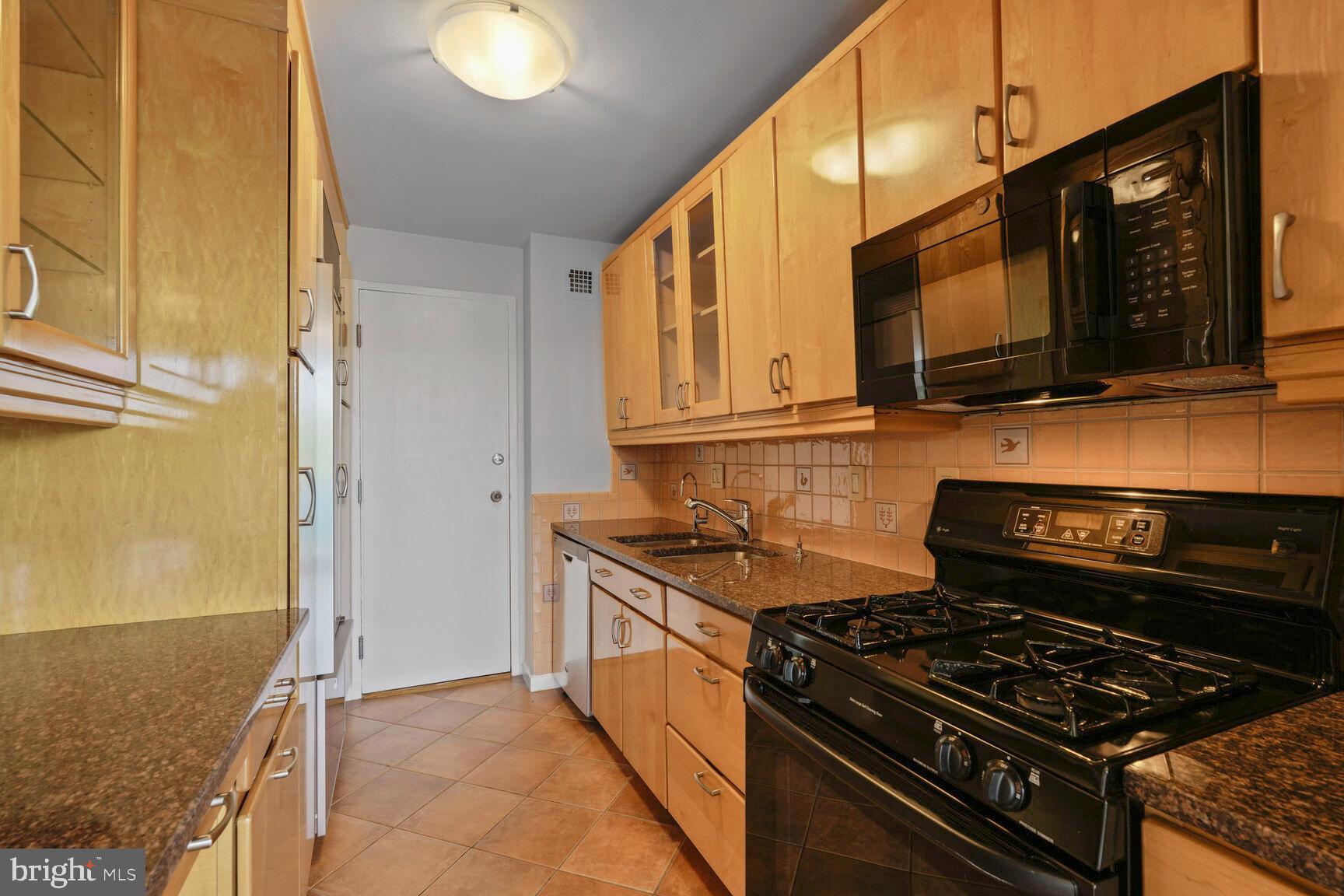 GROSVENOR PARK - Residential Lease