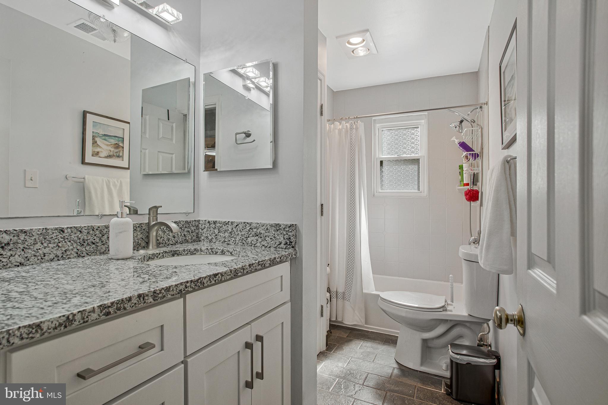 HOLLY HILL HARBOR - Residential