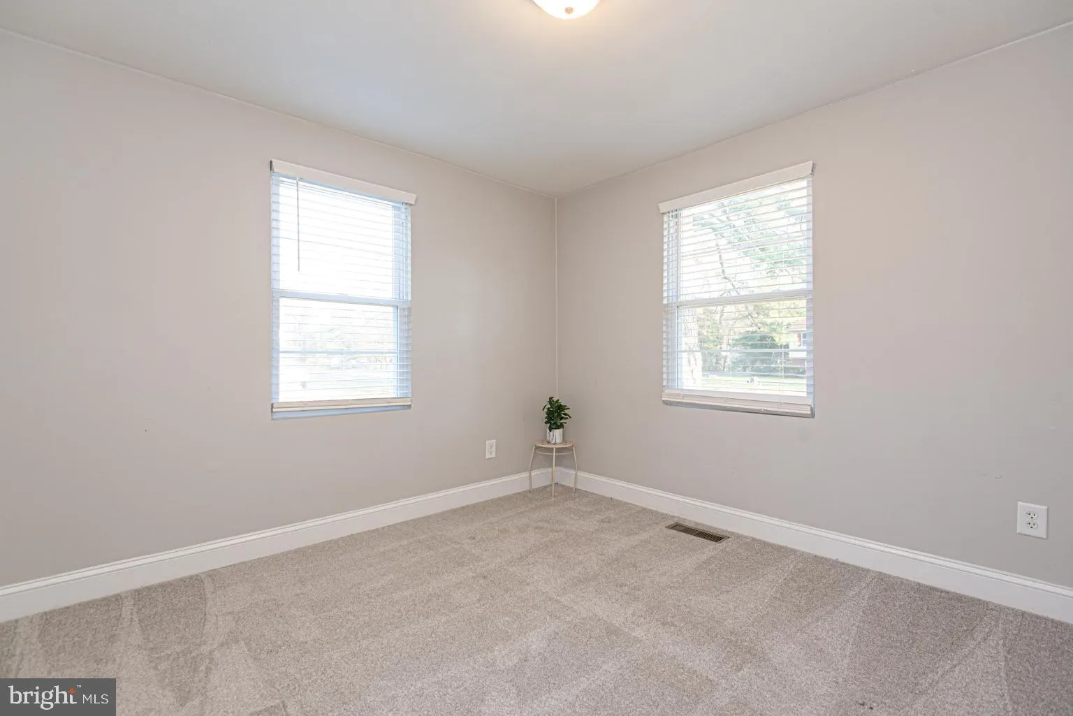 Salisbury, Maryland 21801, United States, 3 Bedrooms Bedrooms, ,1 BathroomBathrooms,Residential,Coming Soon,98273