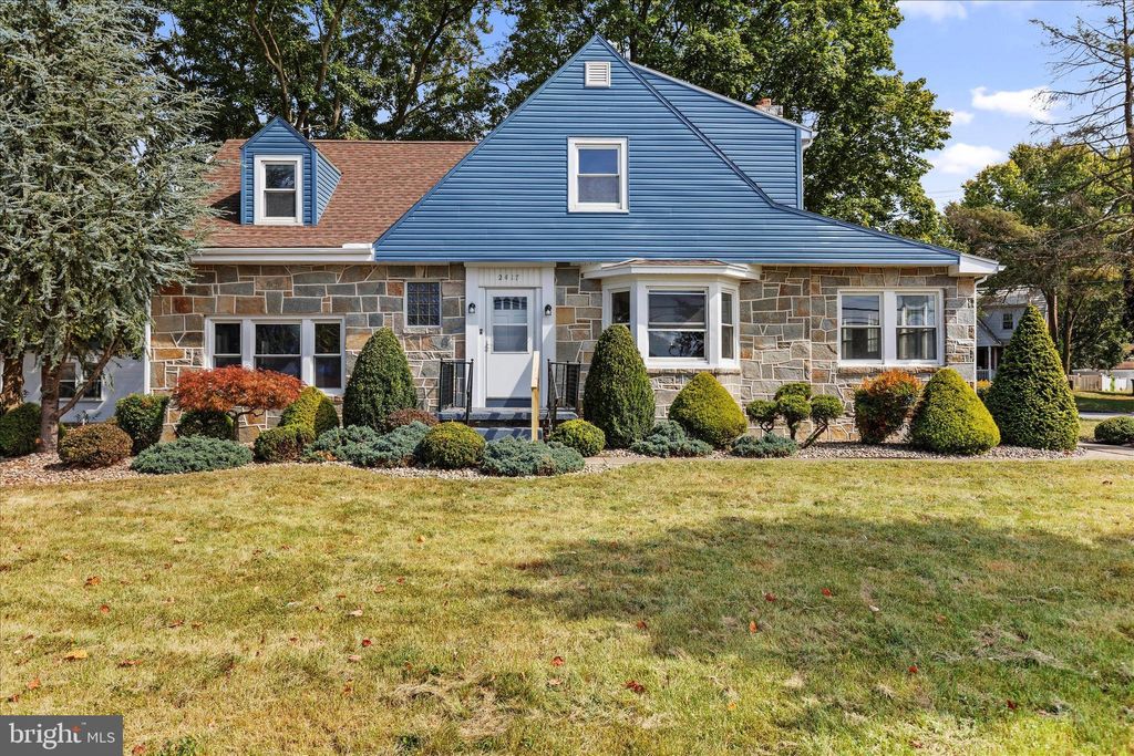 Photo of 2417 N George Street, YORK, PA 17406 (MLS # PAYK2089984)