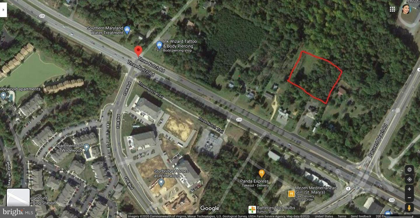 Main image without alt text