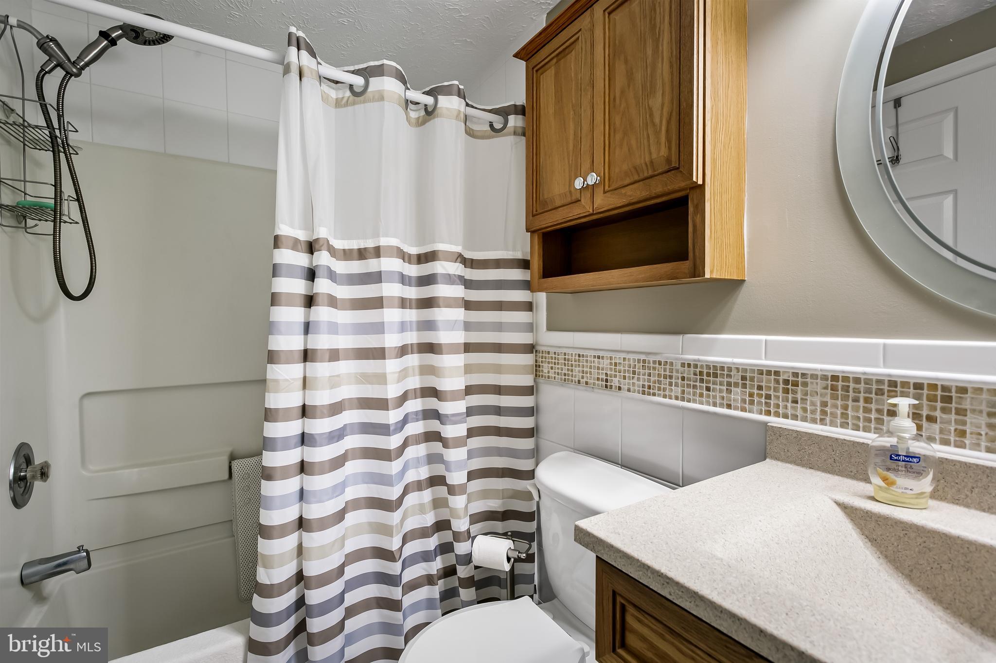 CHESTERFIELD GARDEN CONDOMINIUM - Residential Lease