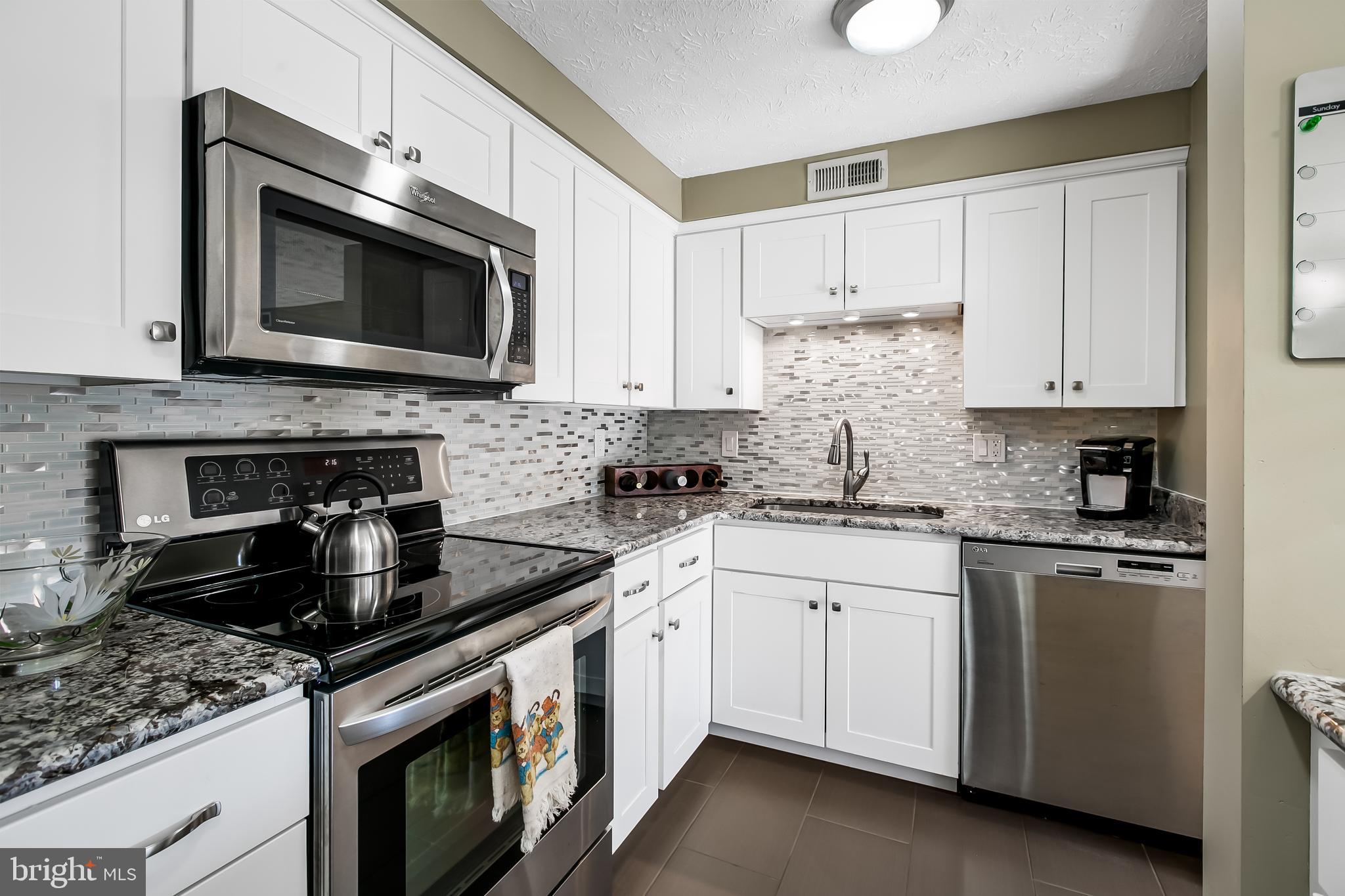 CHESTERFIELD GARDEN CONDOMINIUM - Residential Lease