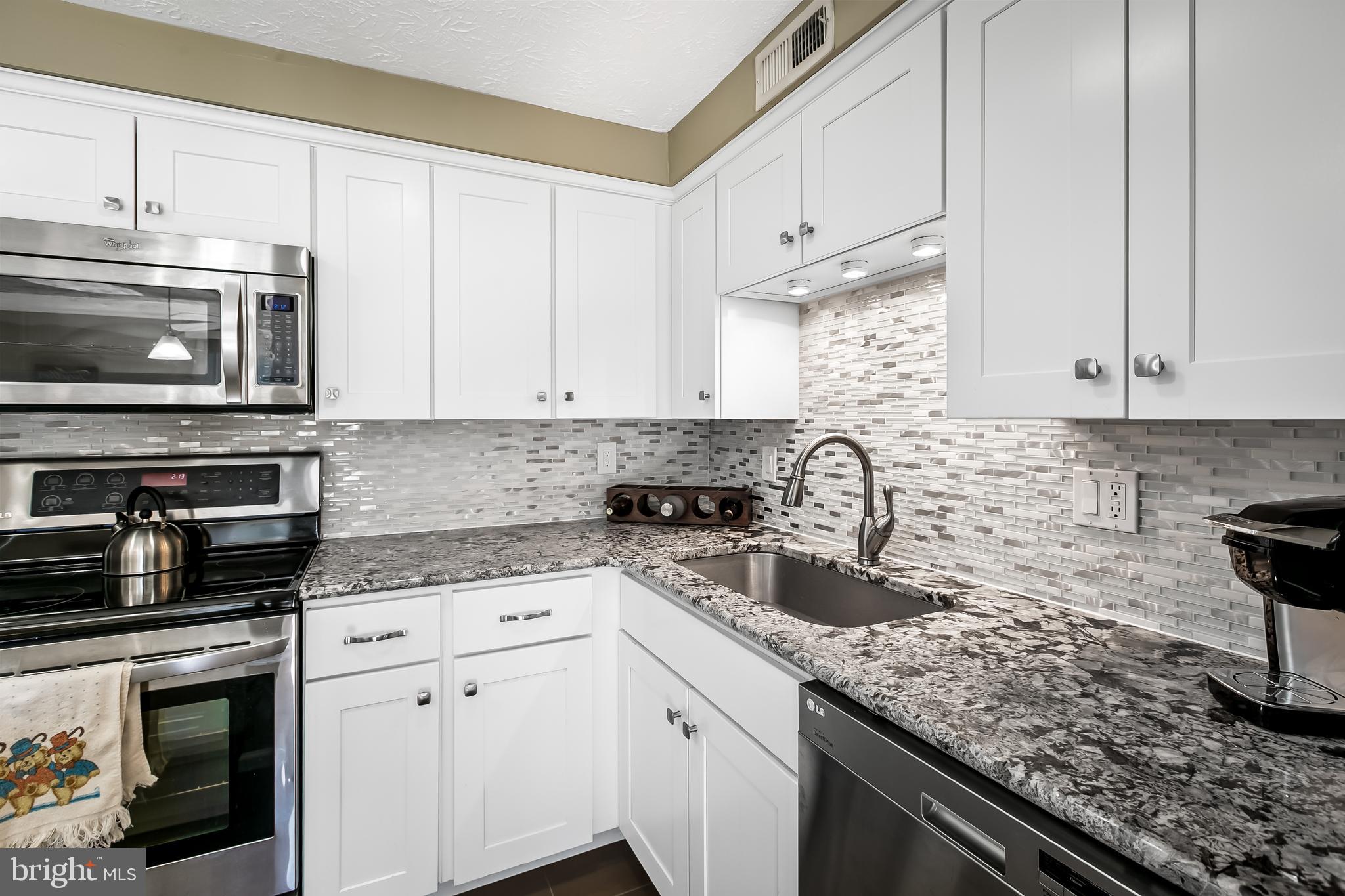 CHESTERFIELD GARDEN CONDOMINIUM - Residential Lease