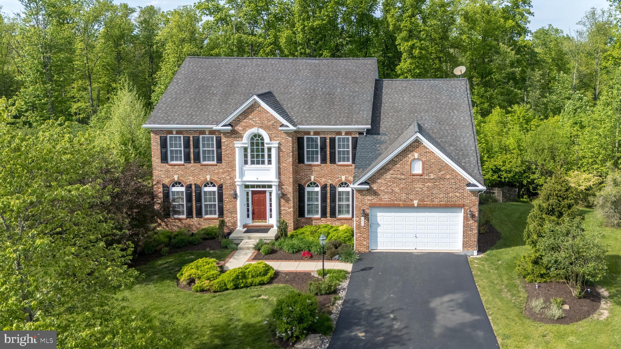 1852 BUTTONWOOD LANE