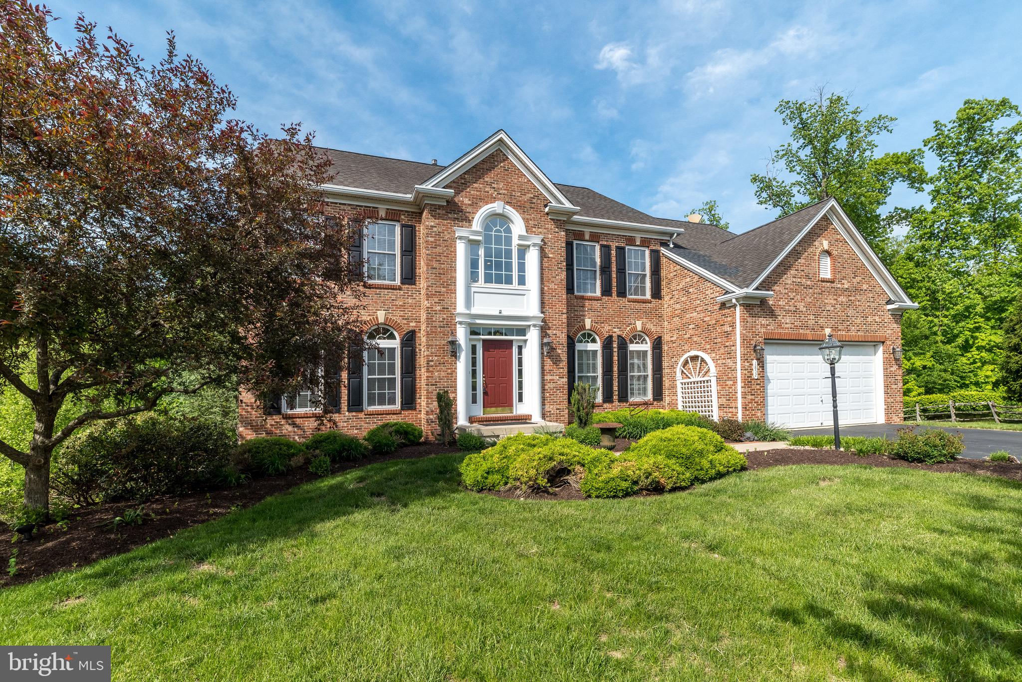1852 BUTTONWOOD LANE