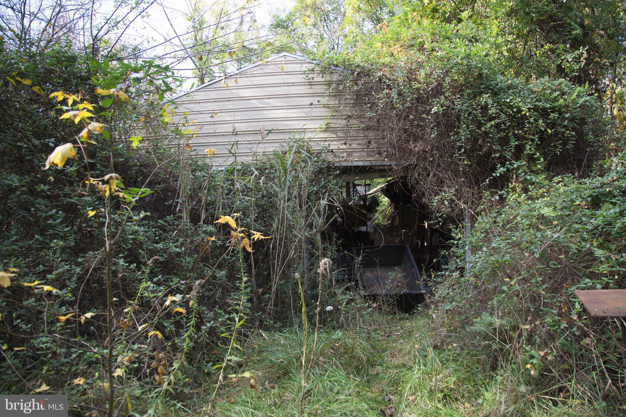 TWIN RIVER BEACH - Residential