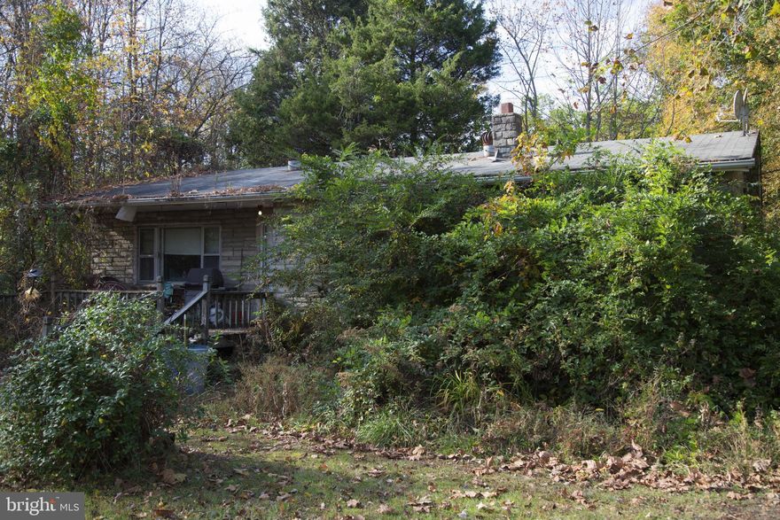 Estate Sale-Sold As Is. All items currently in property to stay. Value is in the land, House needs total renovation. Cash or Rehab loan only.  Major price adjustment