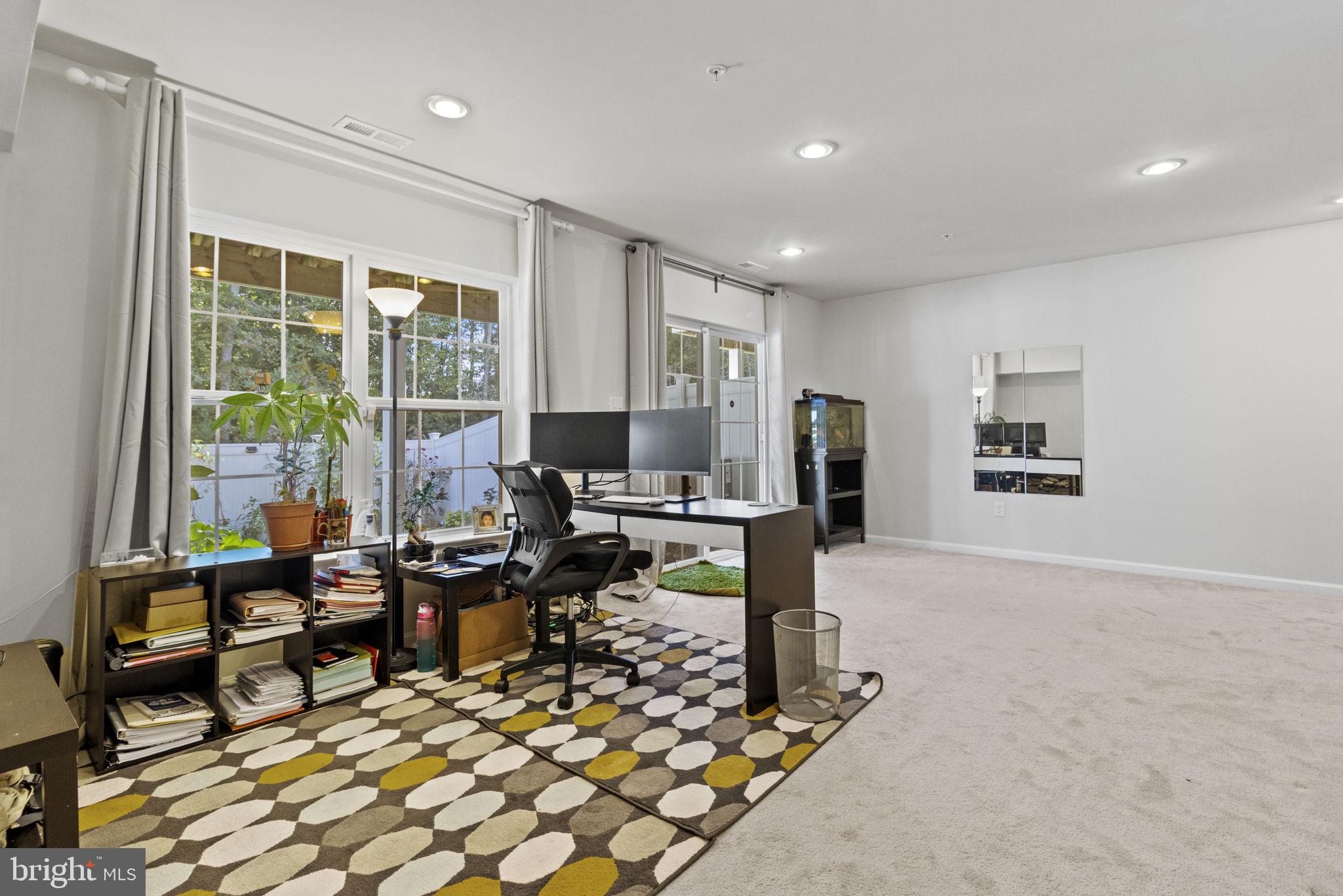 CHELSEA MANOR - Residential