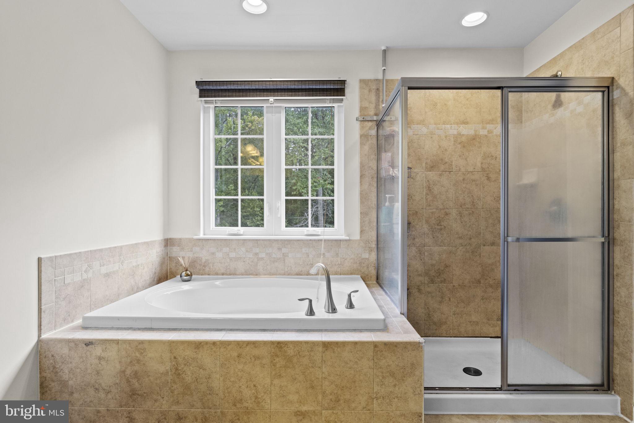 CHELSEA MANOR - Residential