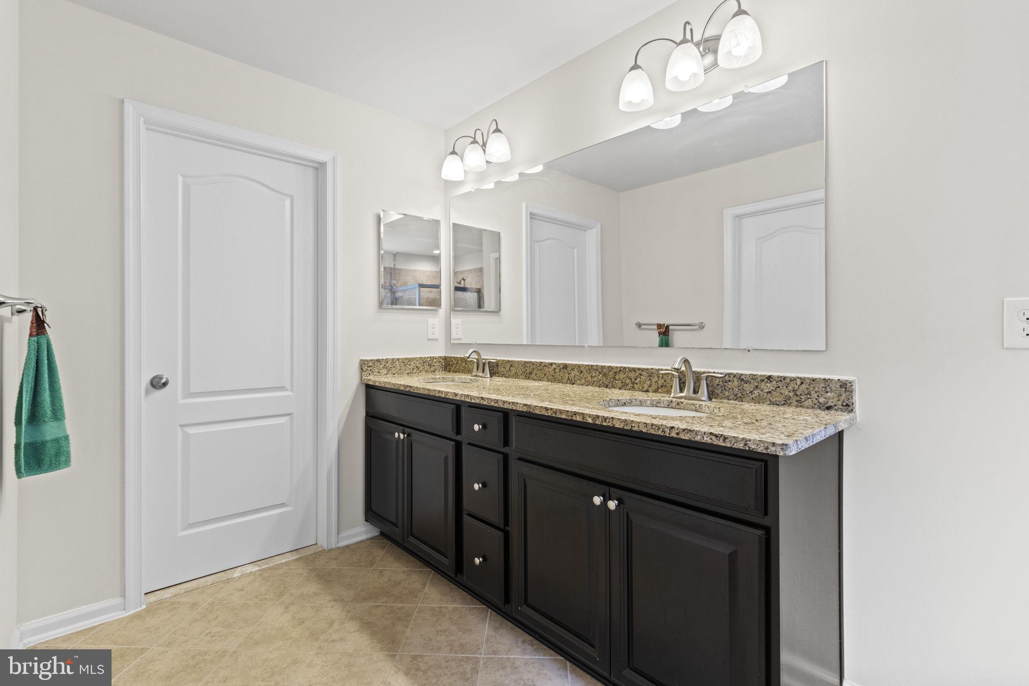 CHELSEA MANOR - Residential