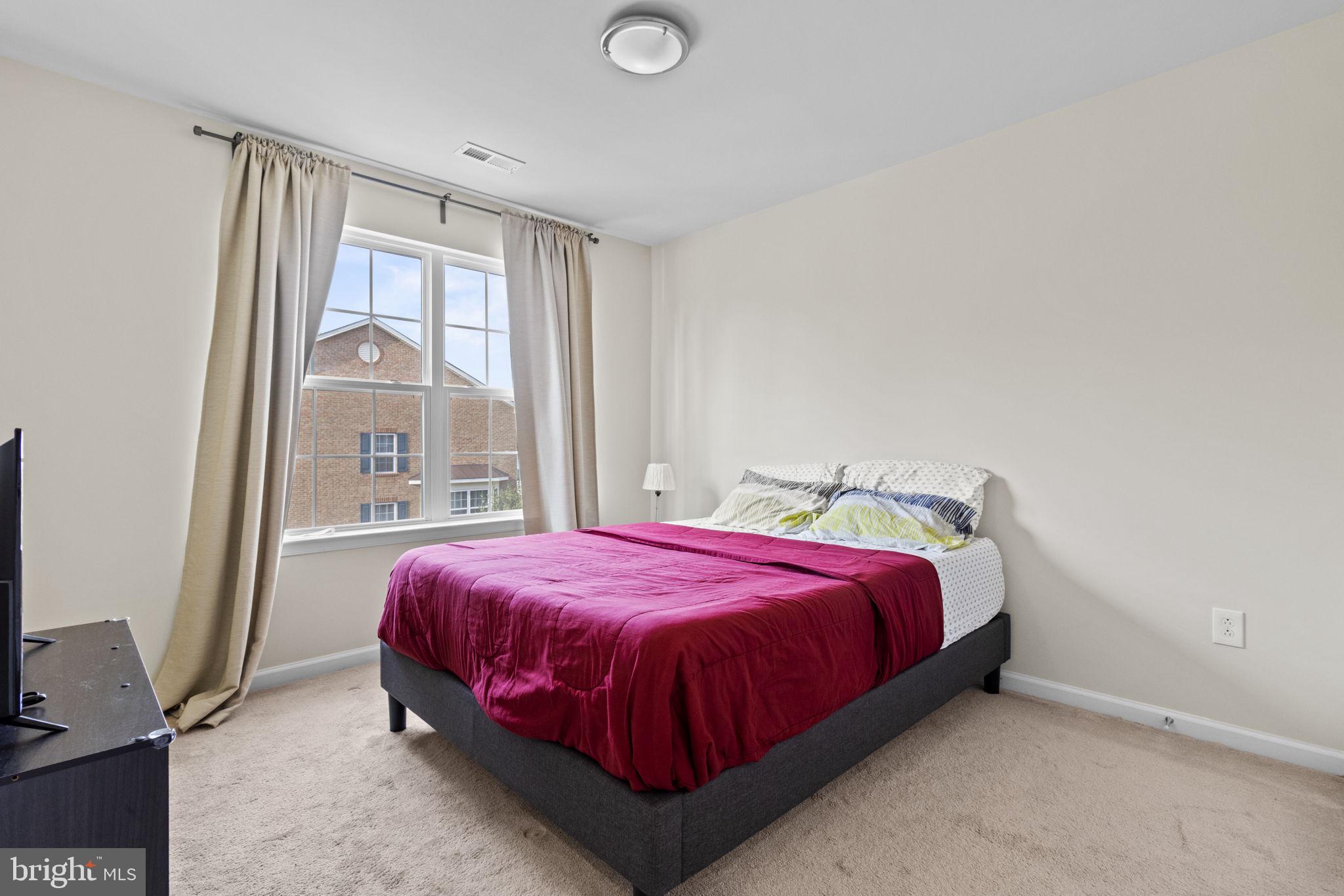 CHELSEA MANOR - Residential