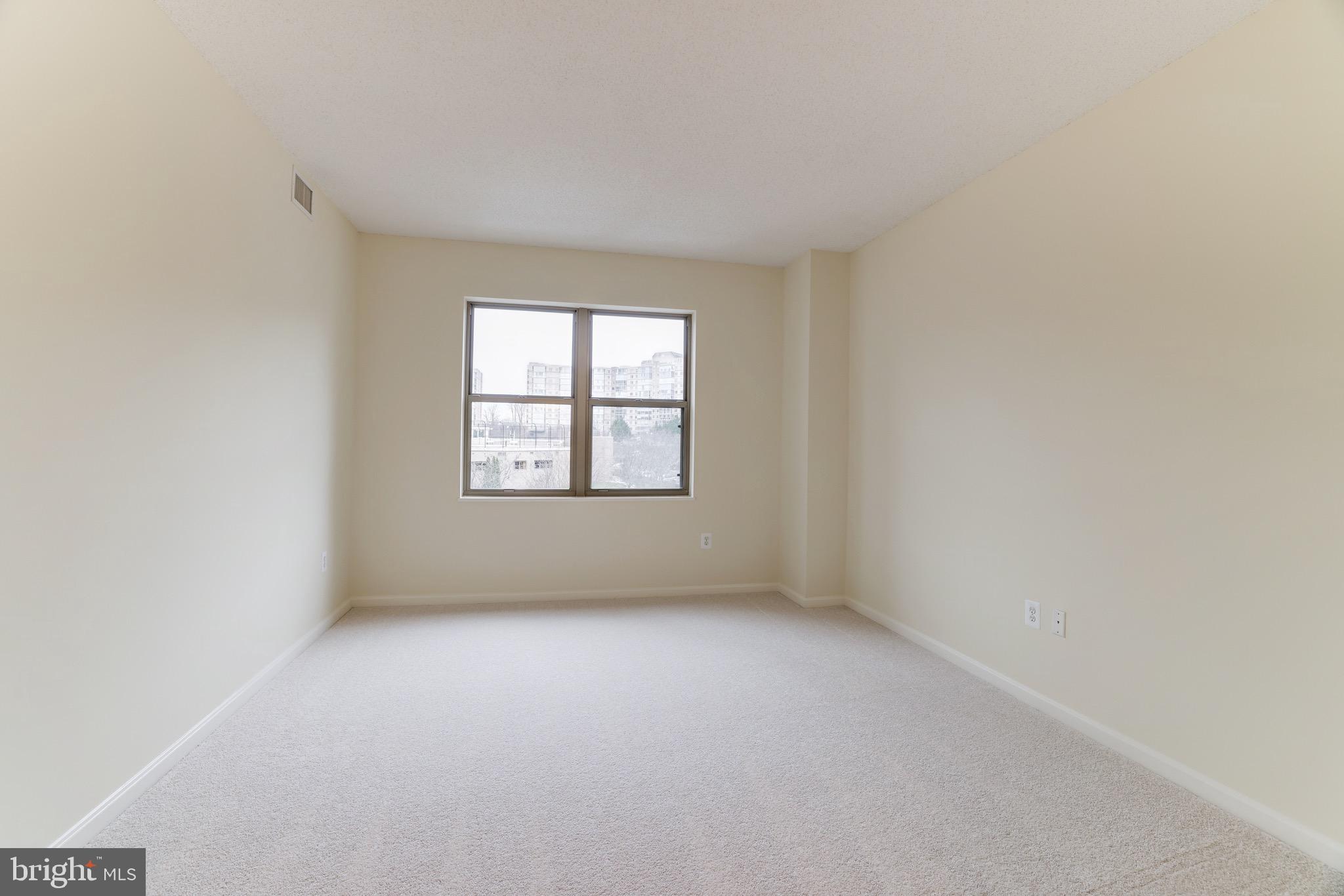 MAGNOLIAS AT LANSDOWNE WOODS - Residential Lease