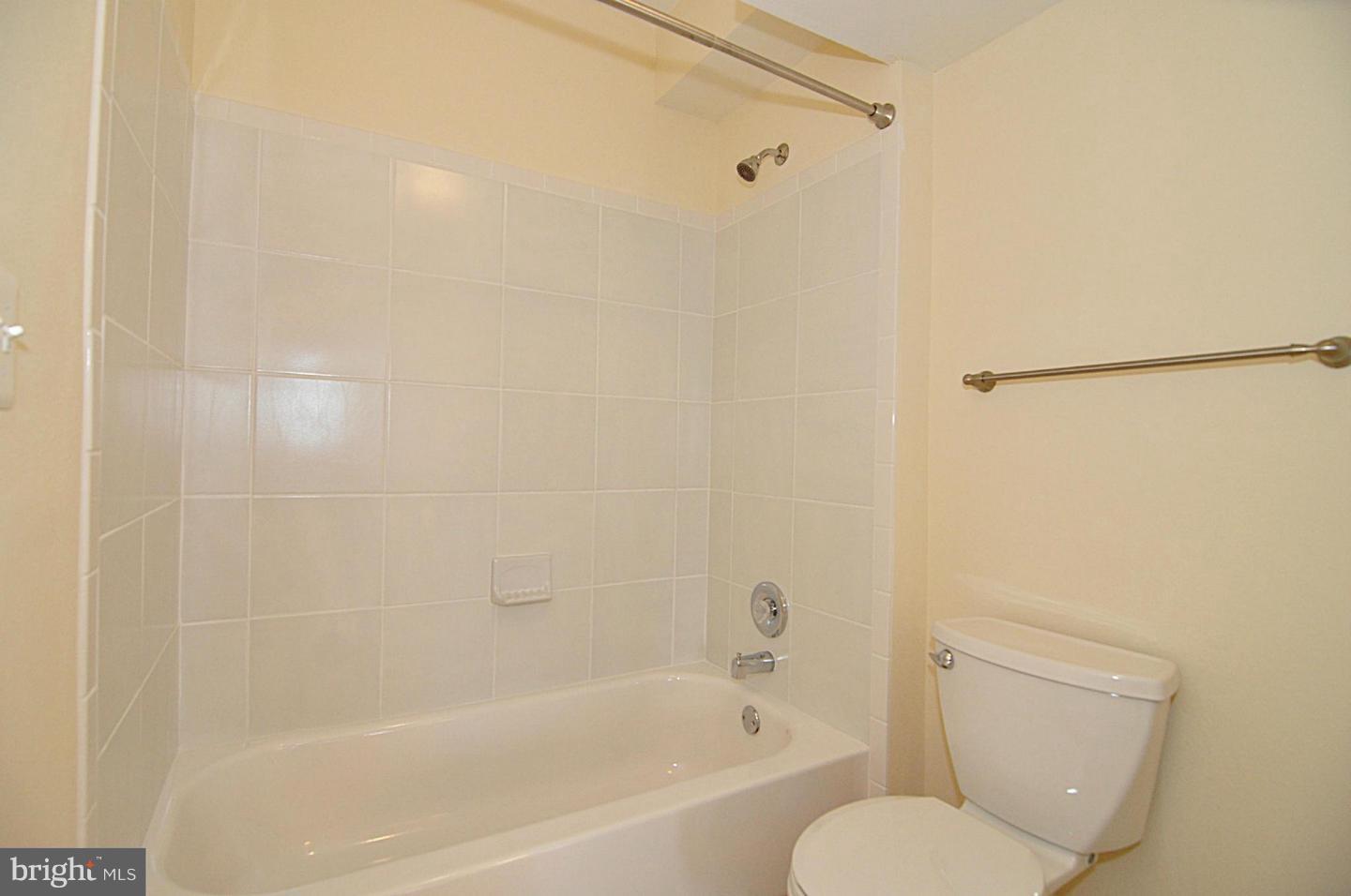 GATES OF FAIR LAKES - Residential Lease