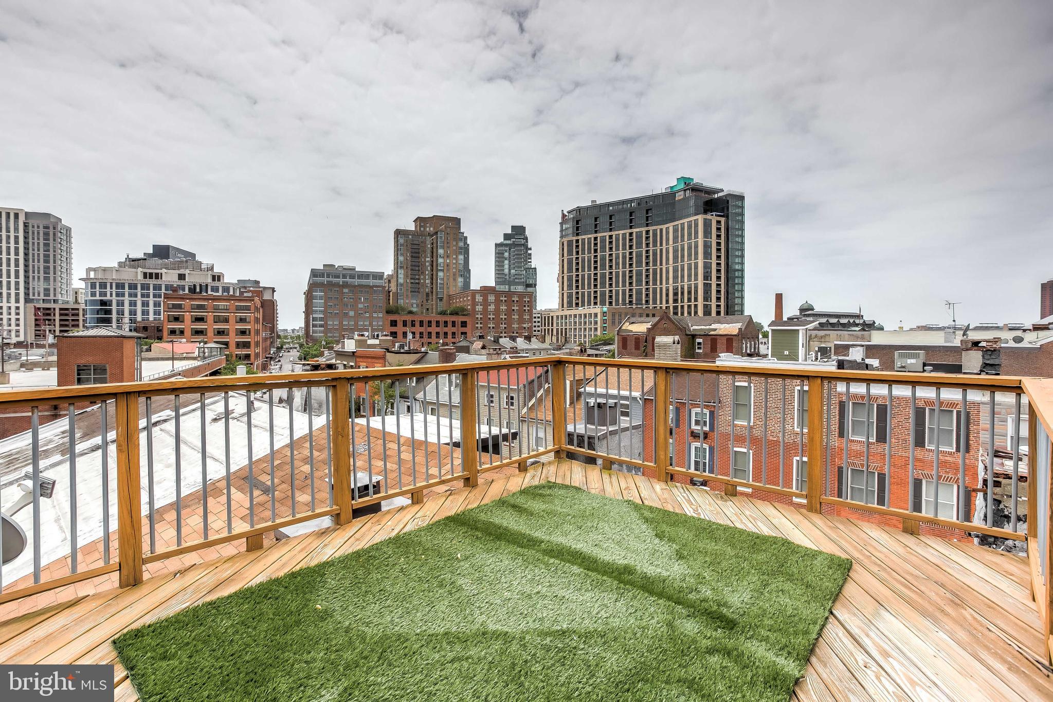 LITTLE ITALY - Residential