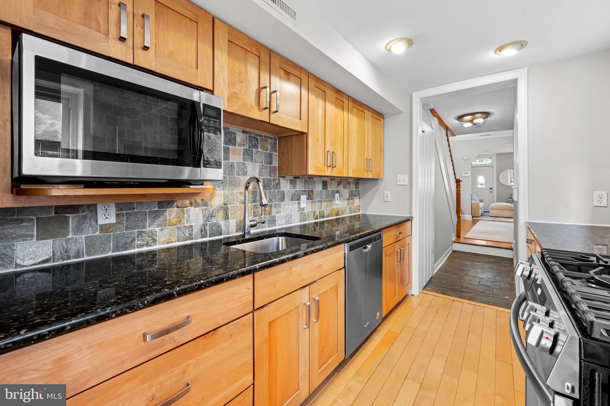 LITTLE ITALY - Residential