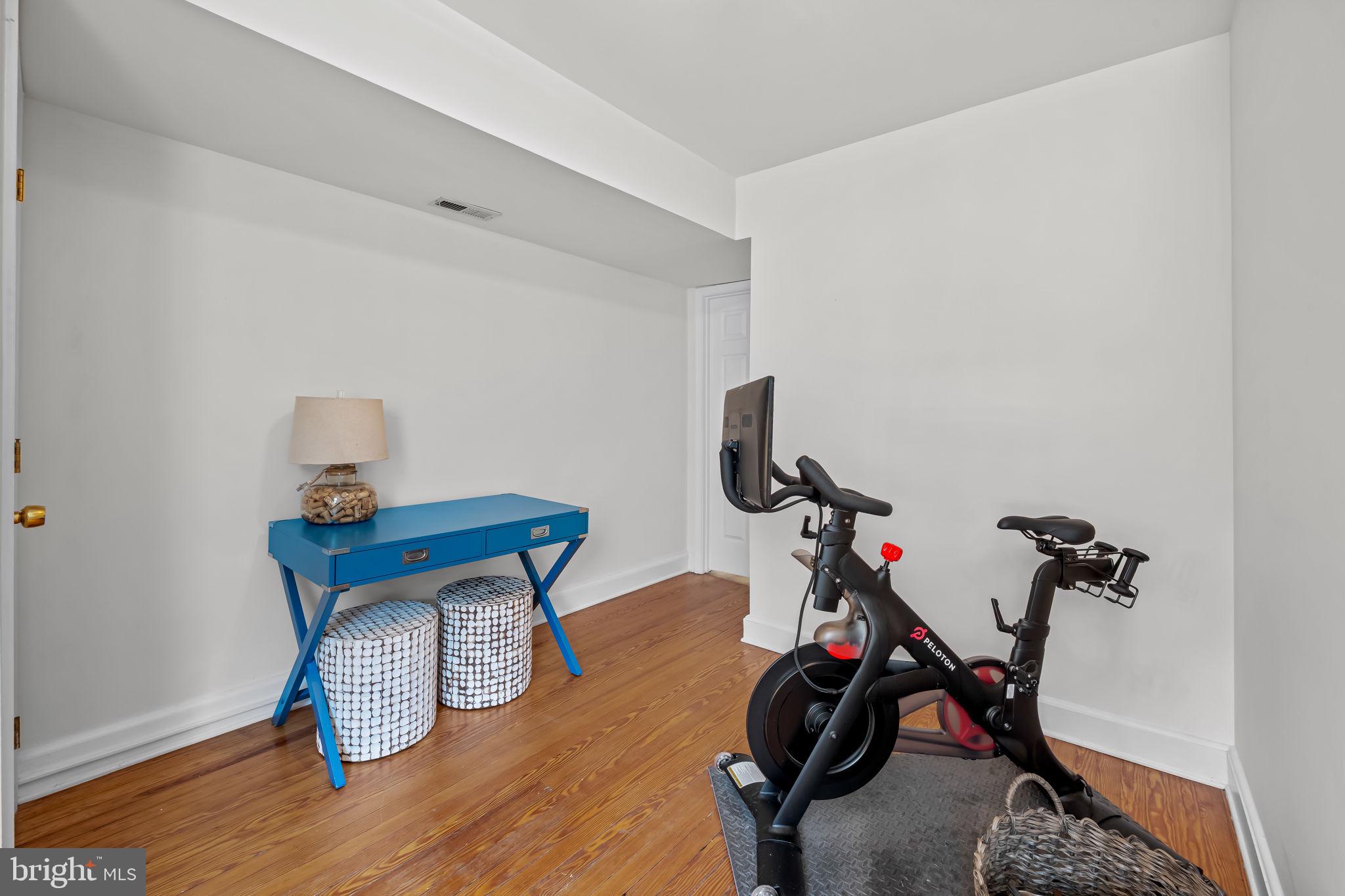 LITTLE ITALY - Residential