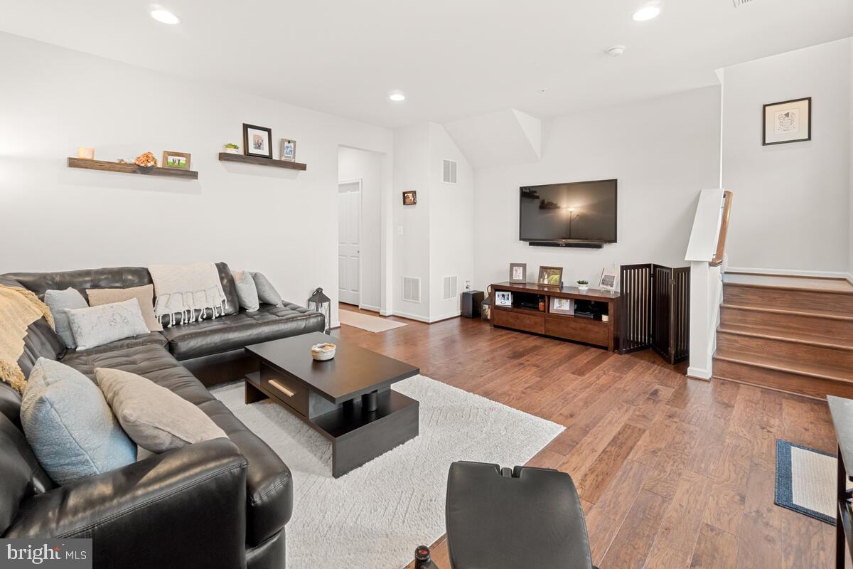 LANDSDALE - Residential