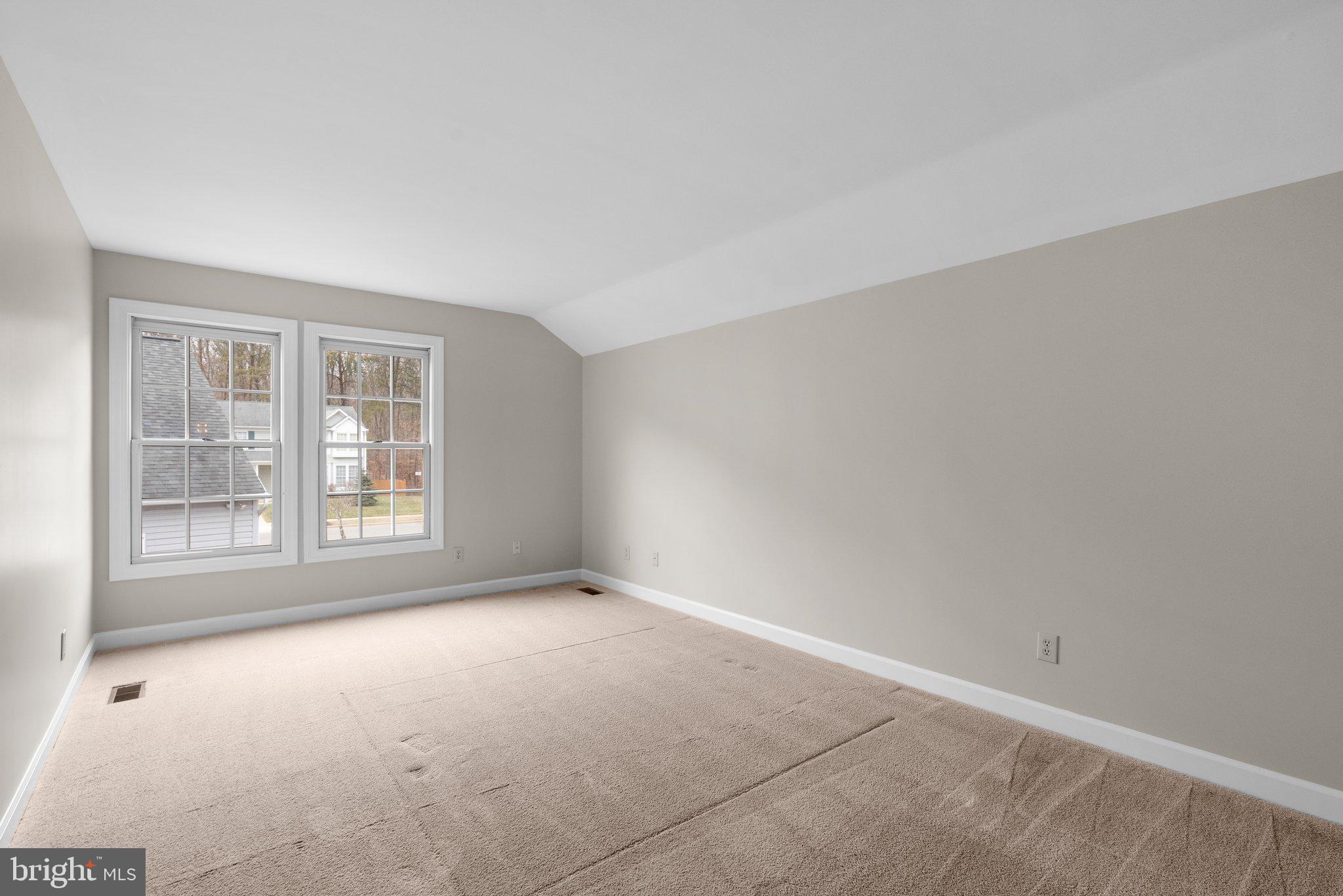 RUSSETT - Residential