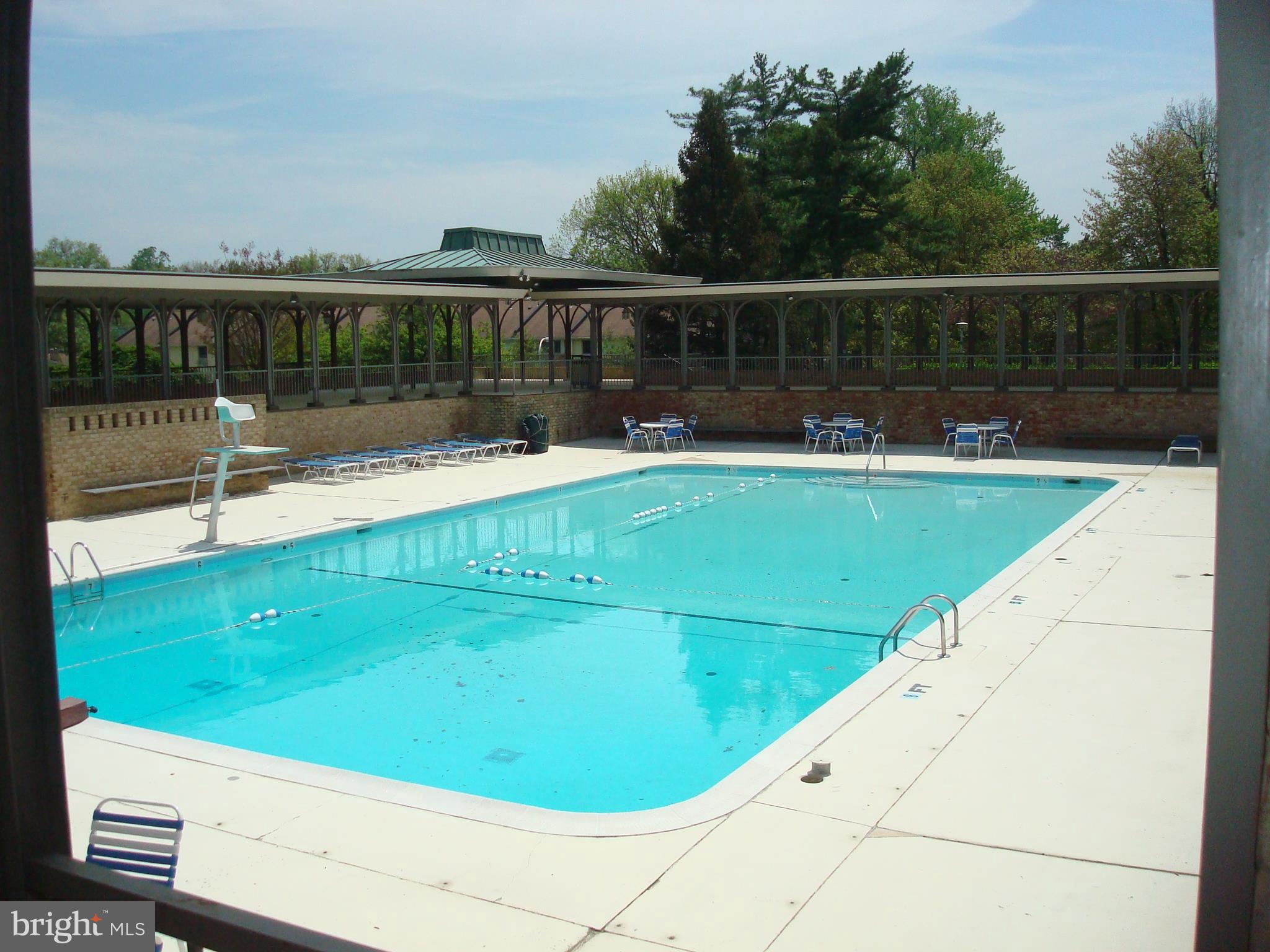 LEISURE WORLD - Residential